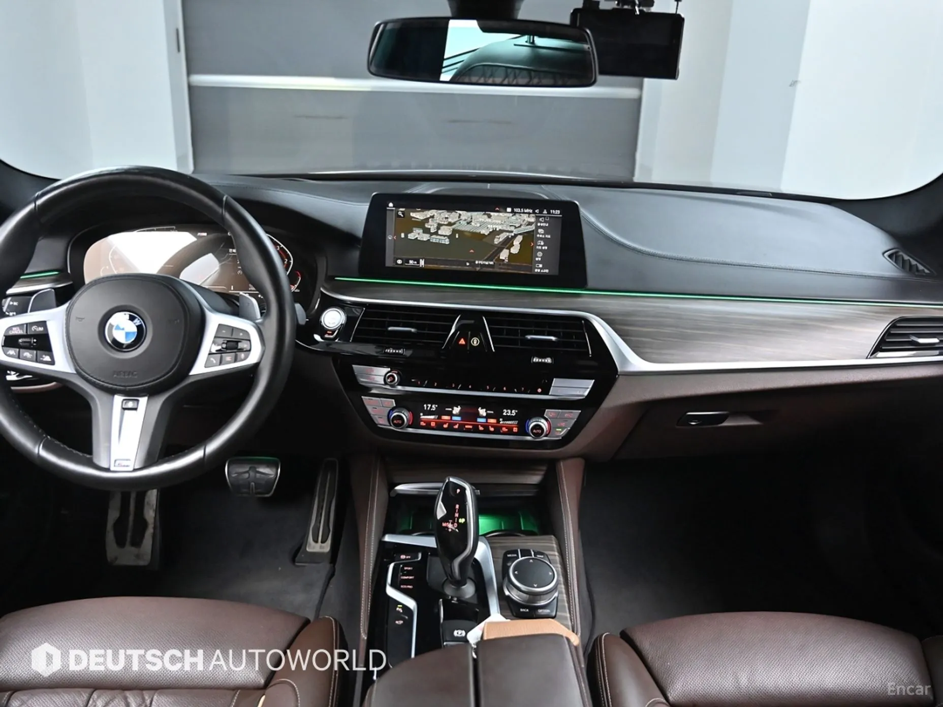 BMW 5 Series (G30) превью 4