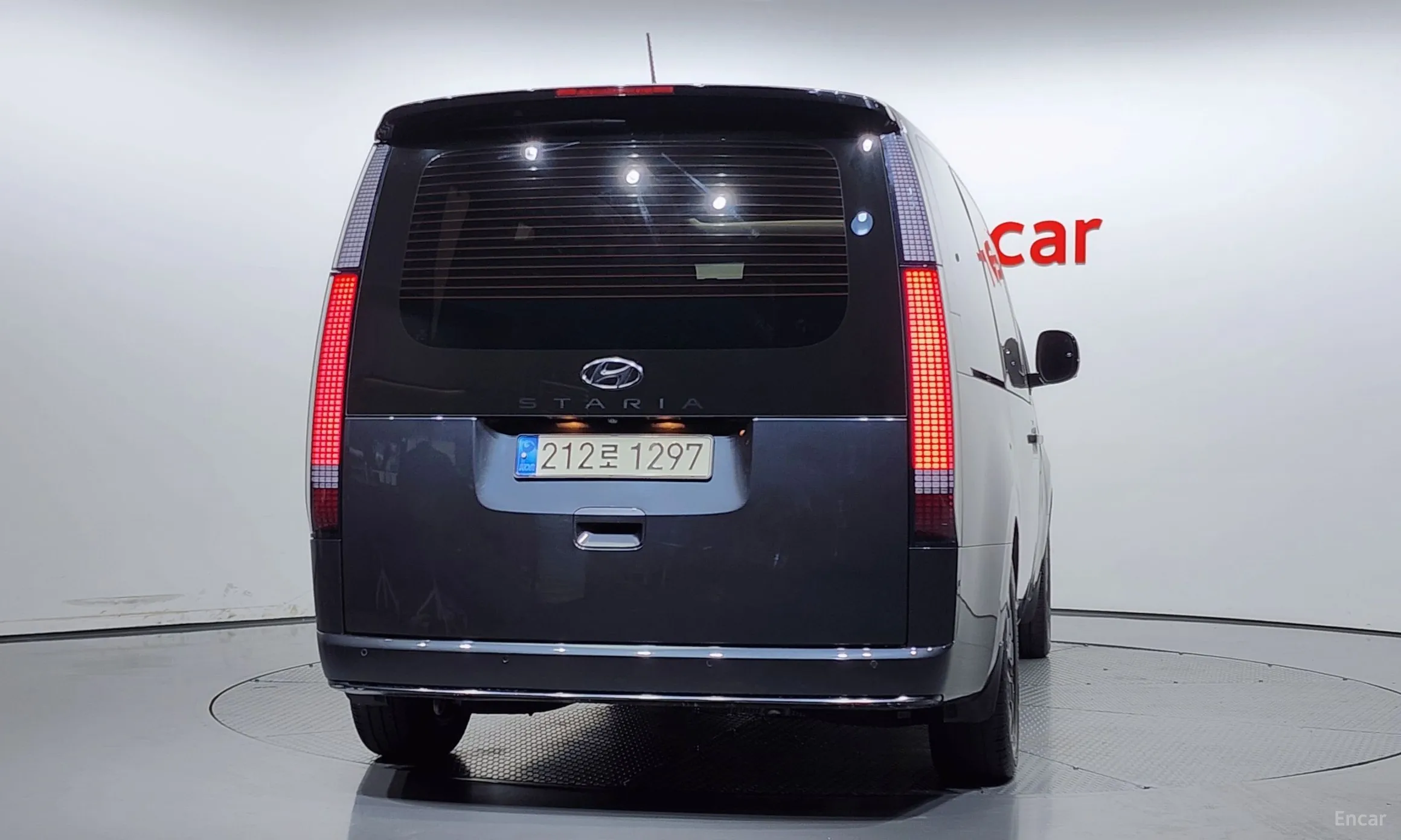 Hyundai Staria превью 3