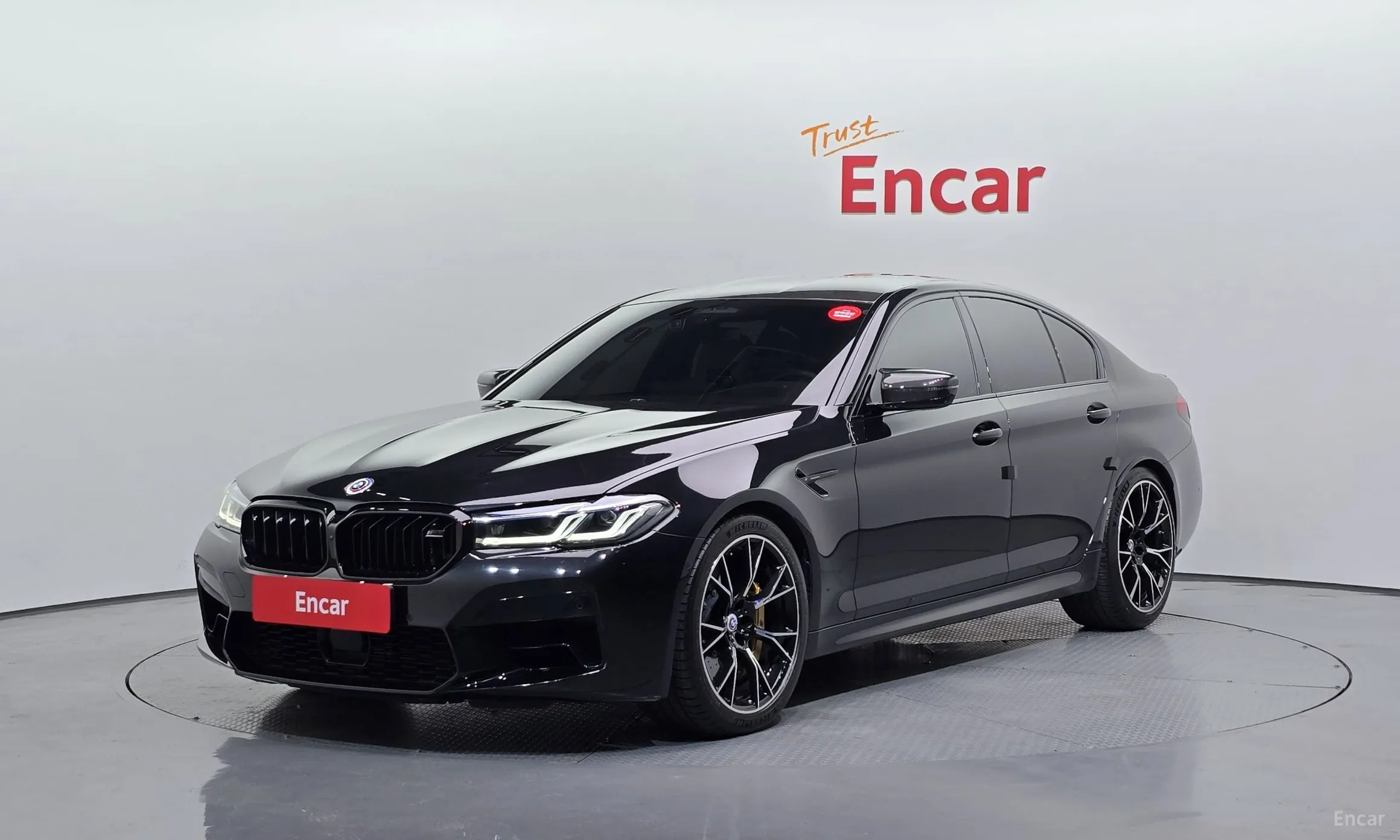 BMW M5 (F90)