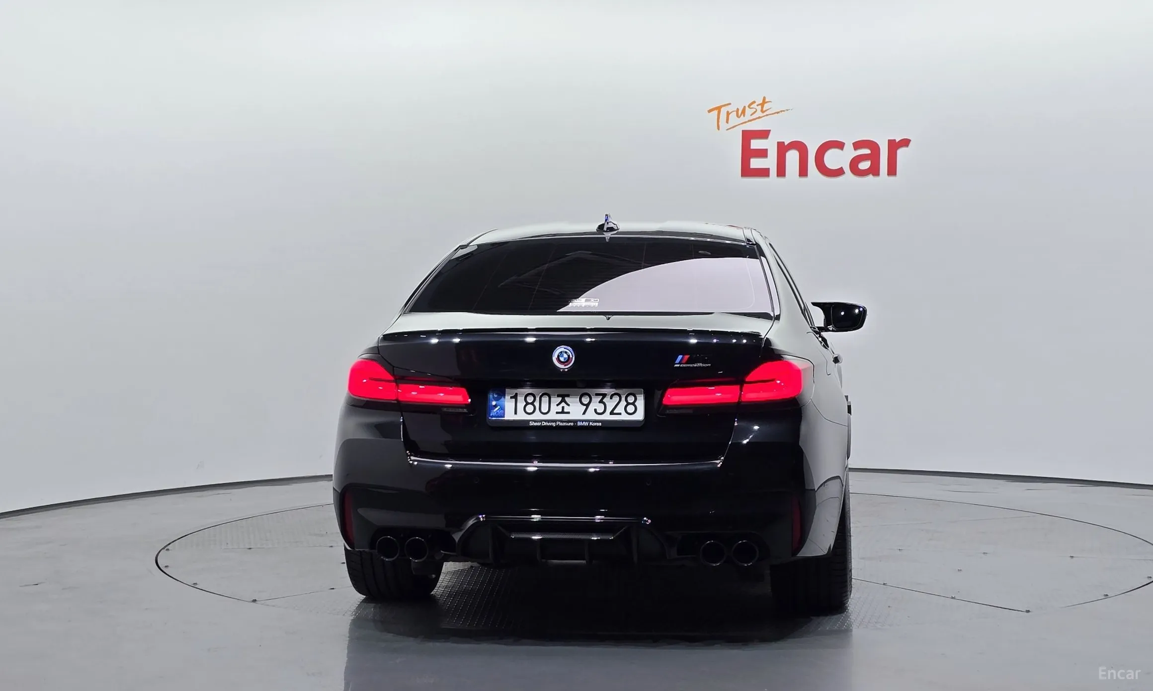 BMW M5 (F90) превью 3