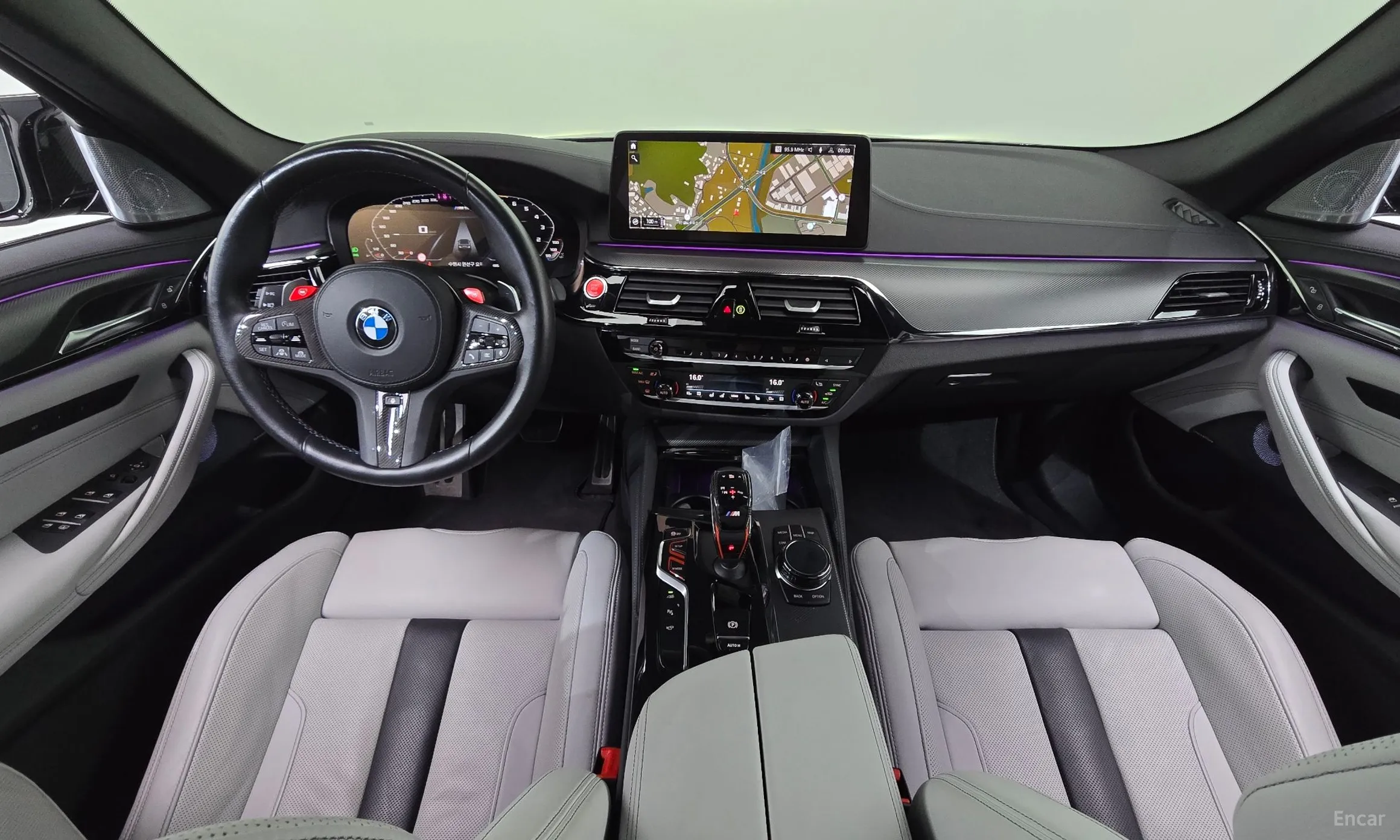 BMW M5 (F90) превью 4