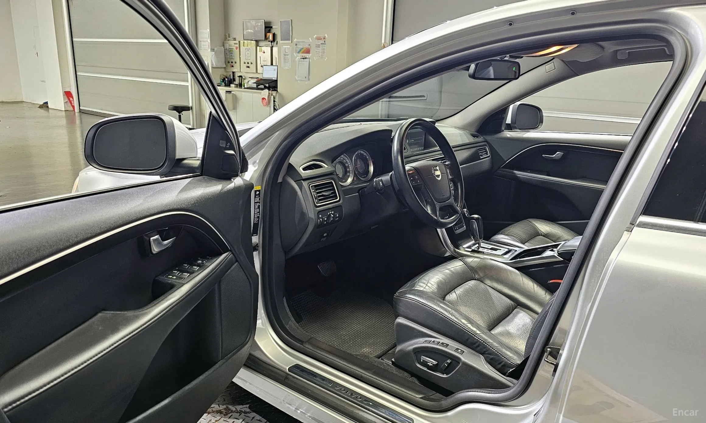 Volvo S80 превью 10