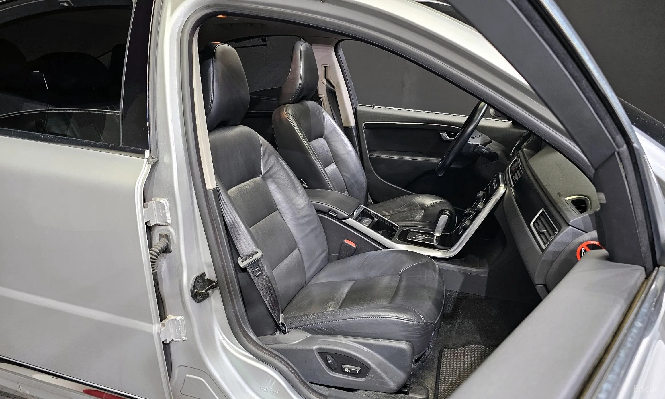 Volvo S80 превью 12