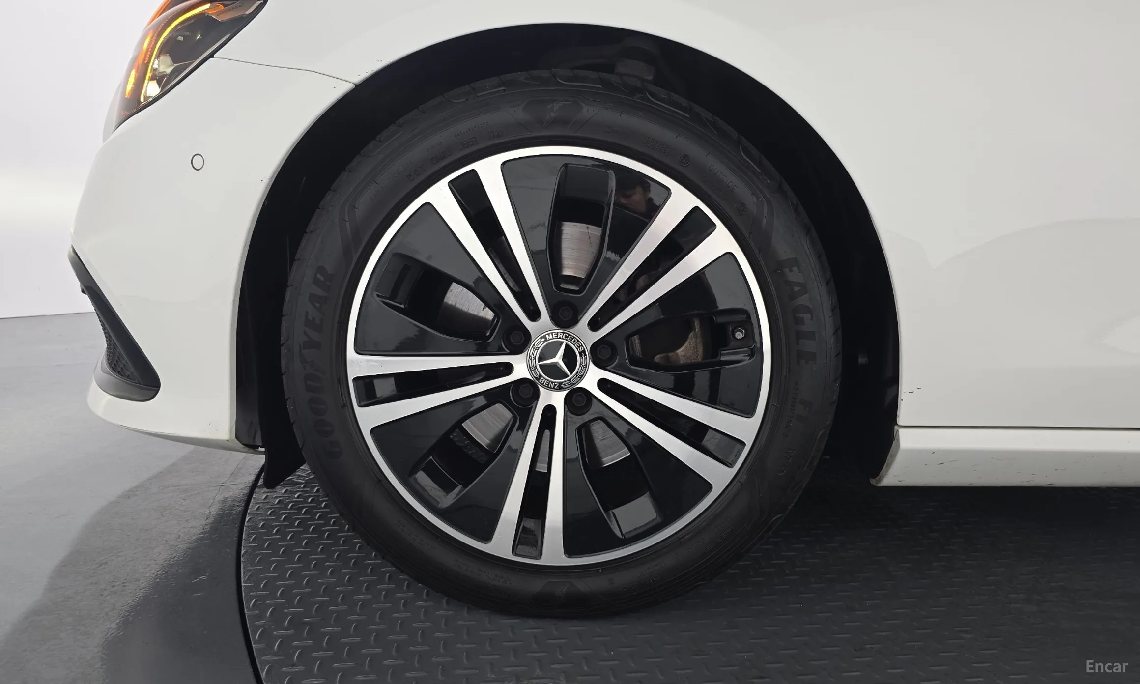 Mercedes Benz E-Class W213 превью 5