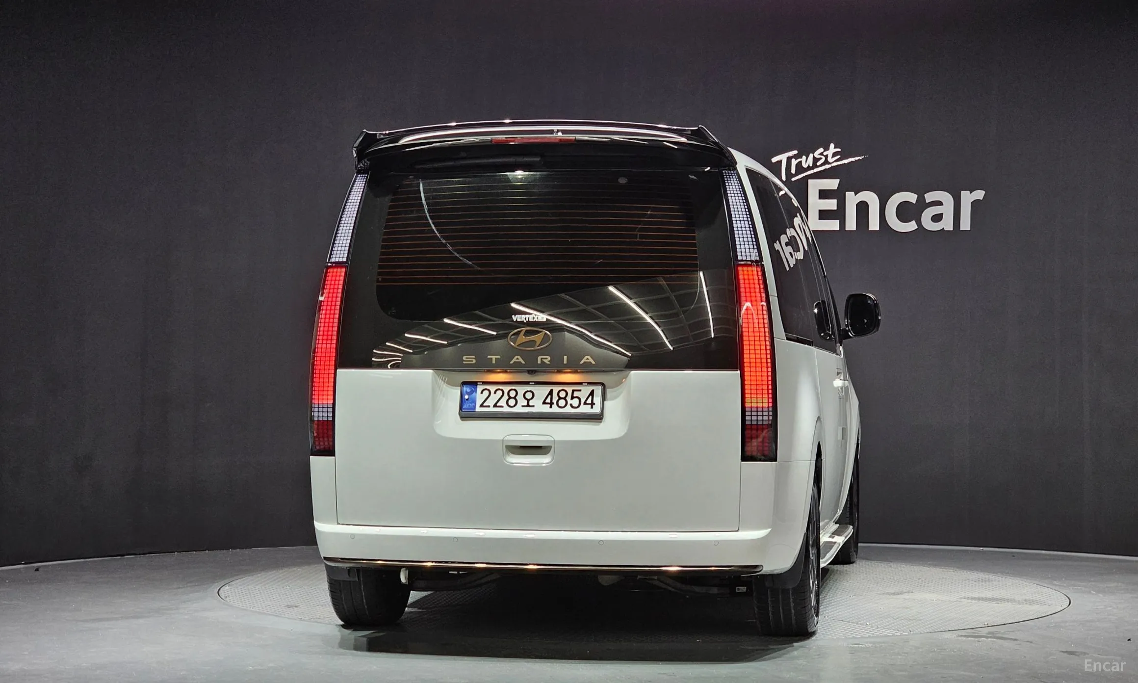 Hyundai Staria превью 3
