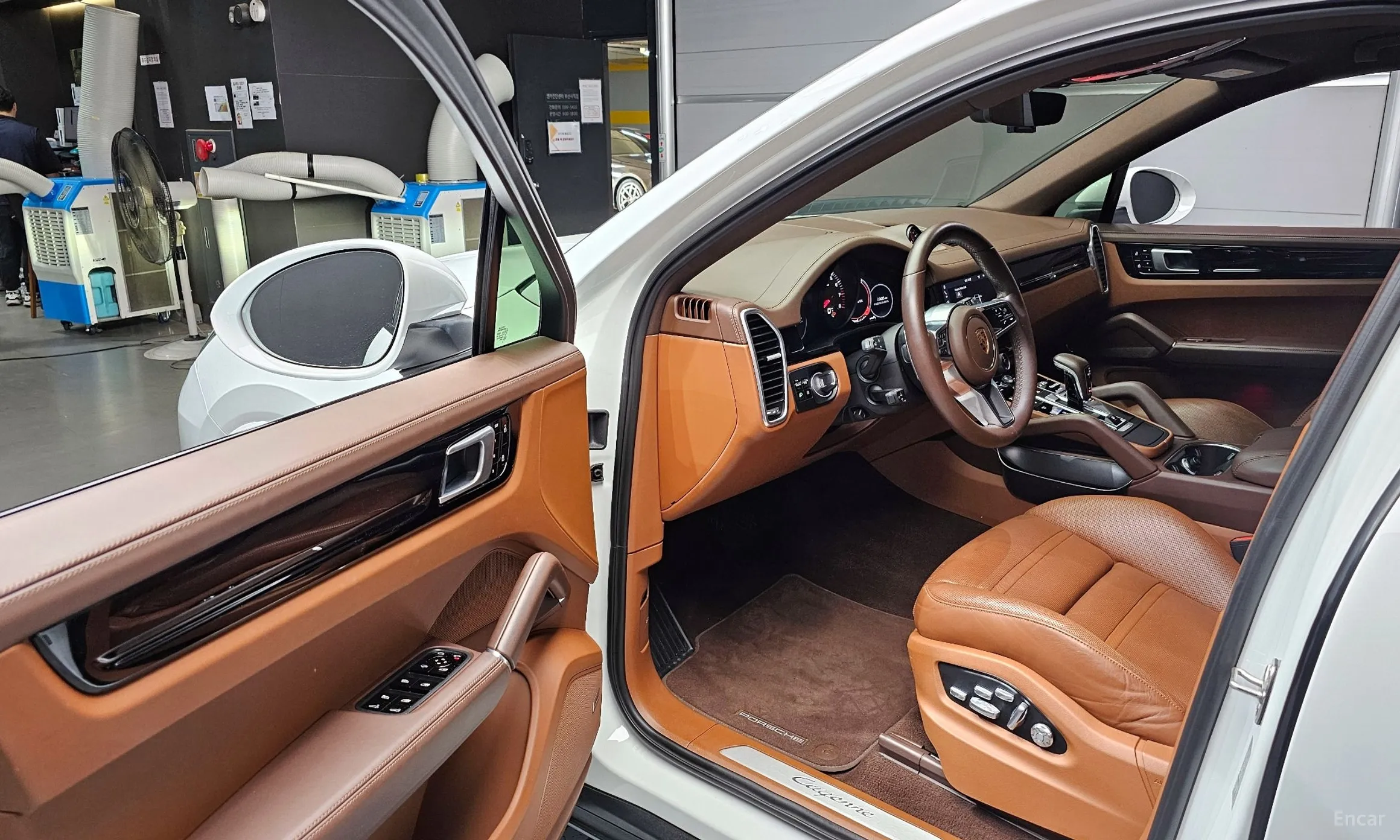 Porsche Cayenne (PO536) превью 10