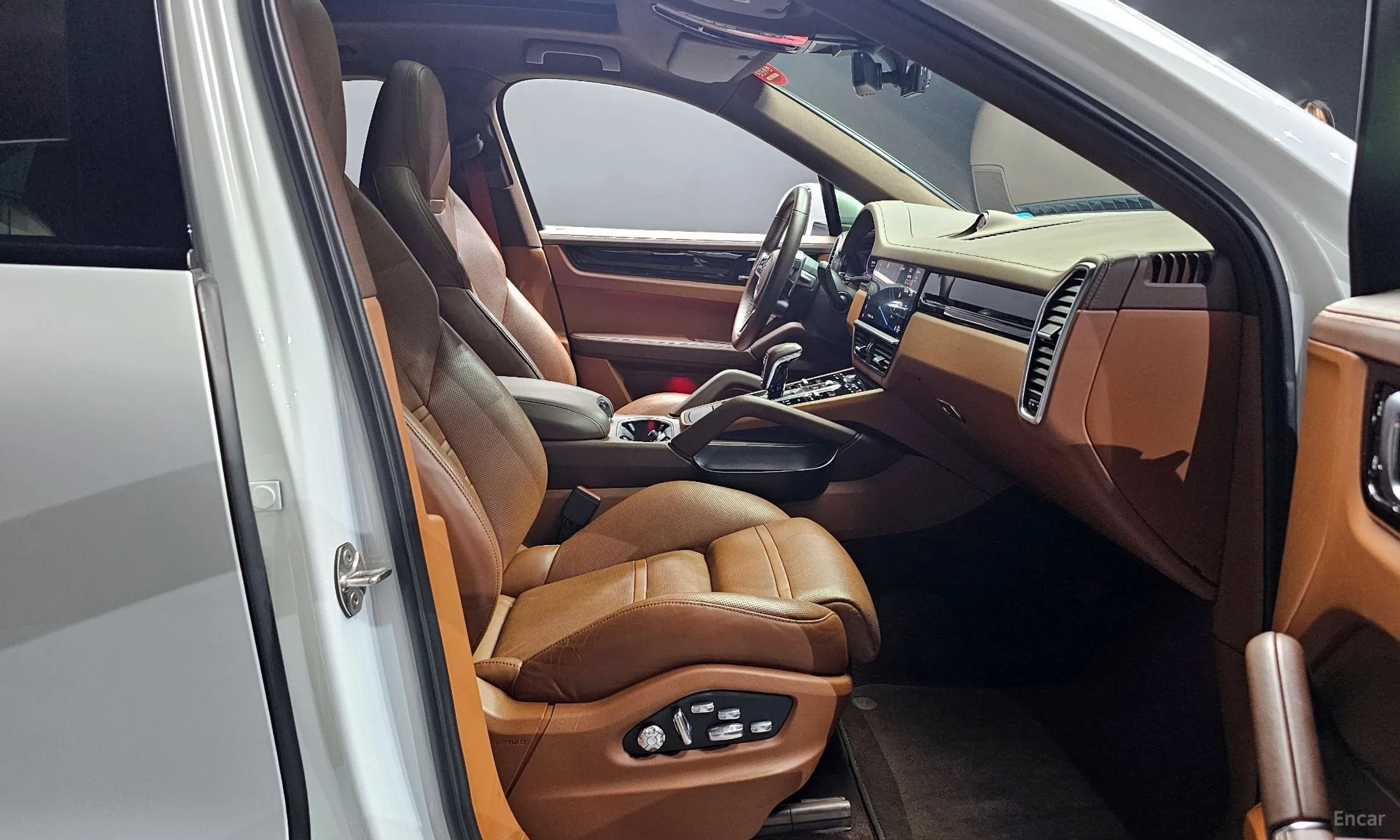 Porsche Cayenne (PO536) превью 11