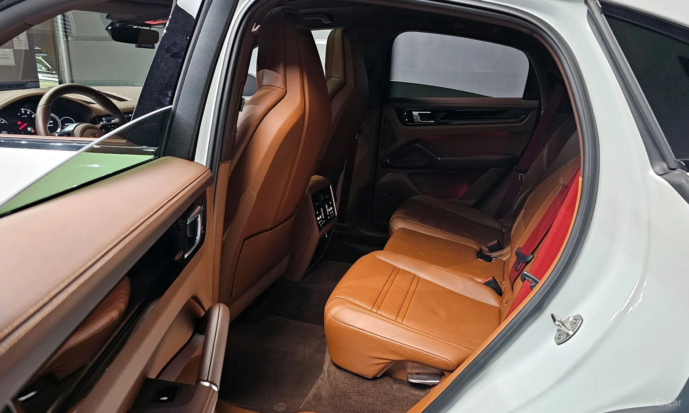 Porsche Cayenne (PO536) превью 13