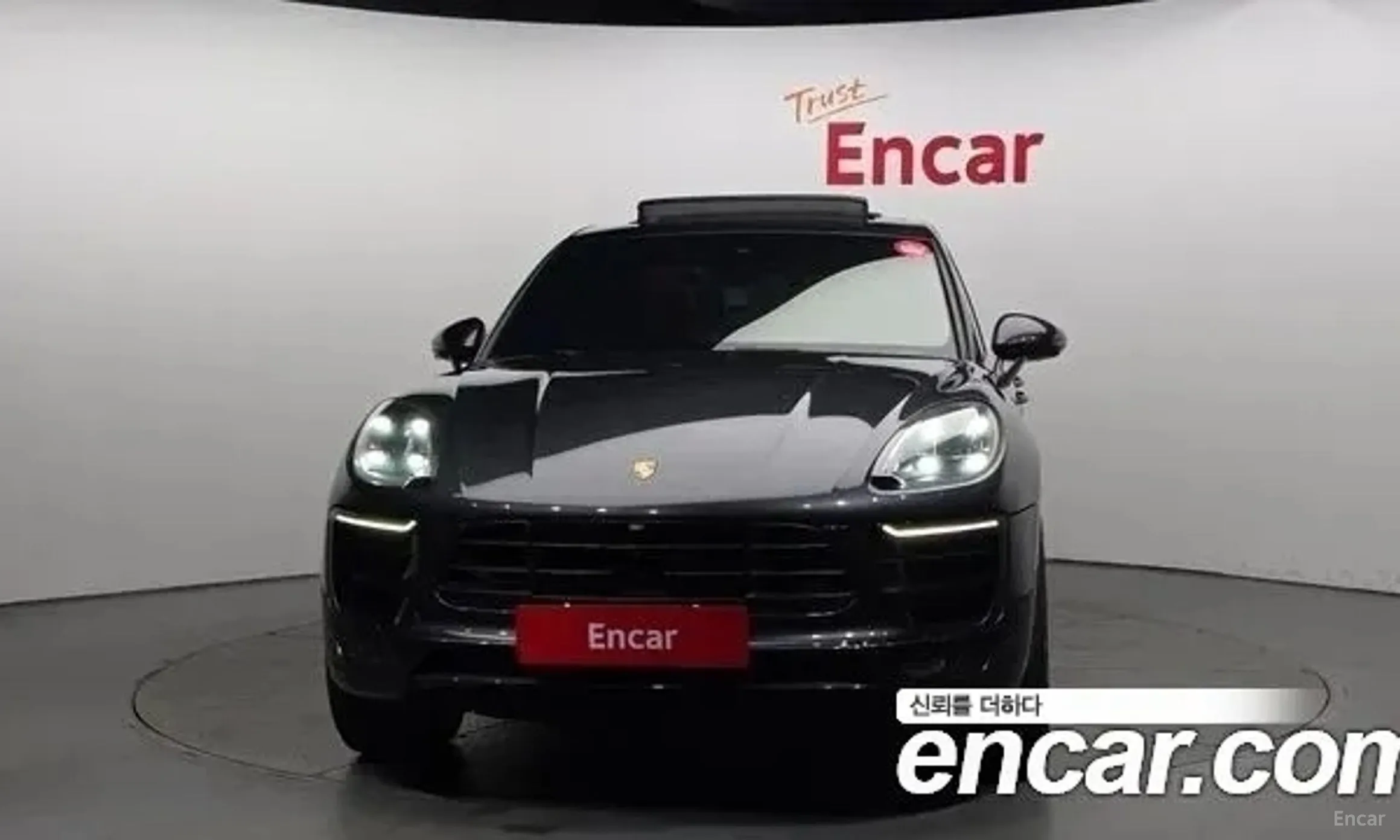 Porsche Macan превью 2