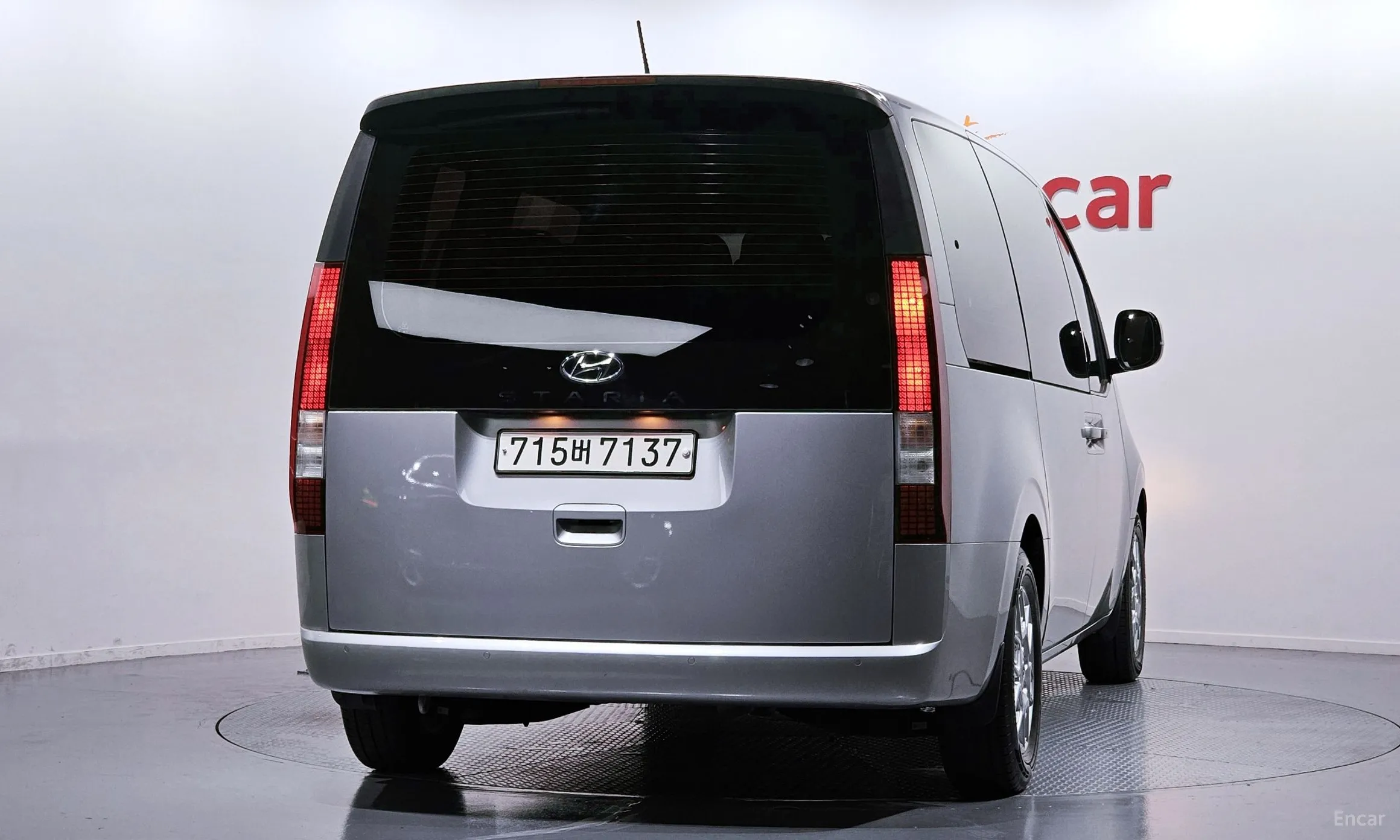 Hyundai Staria превью 3