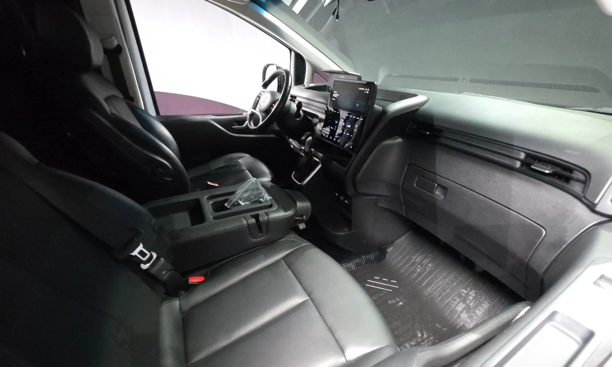 Hyundai Staria превью 4