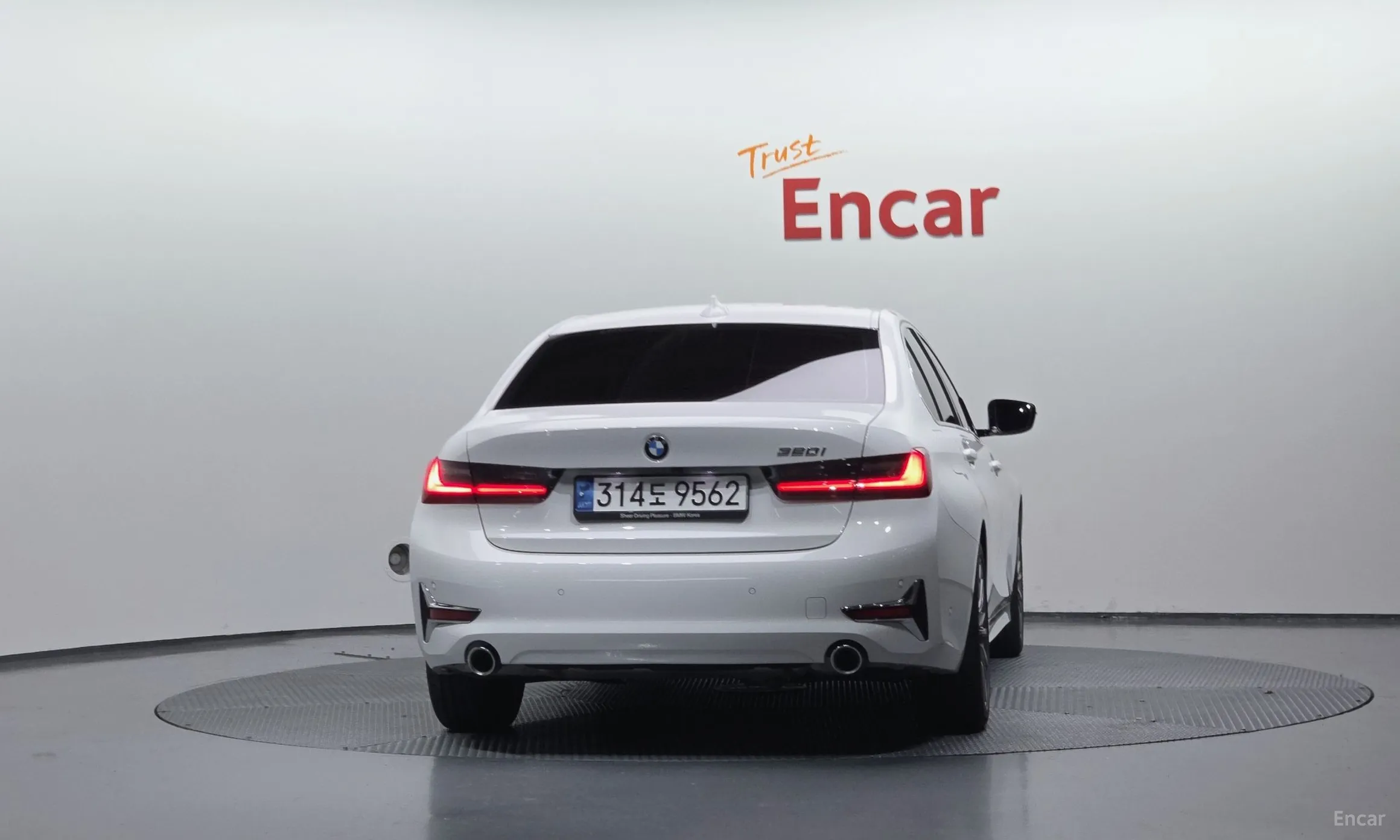 BMW 3 Series (G20) превью 3