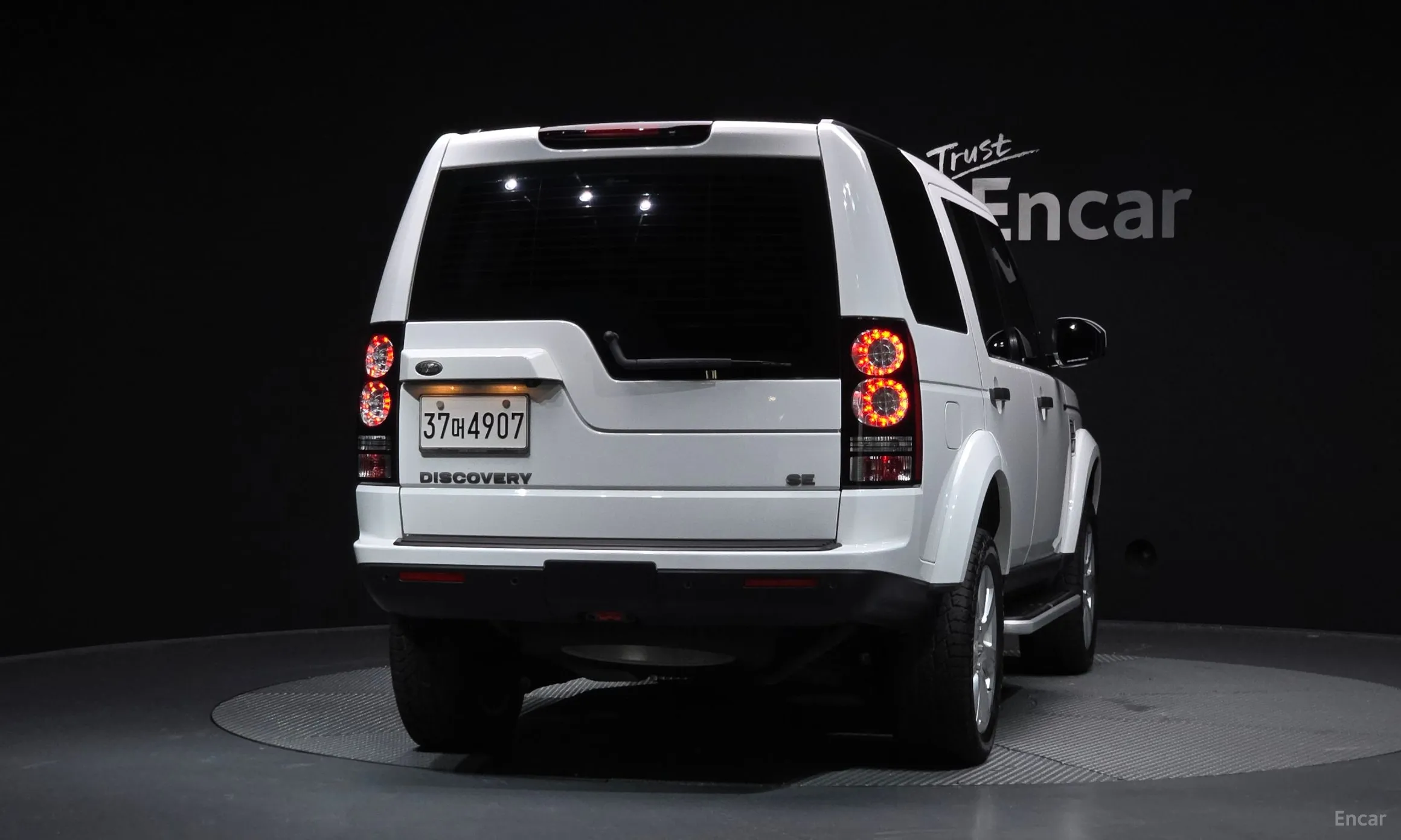 Land Rover Discovery 4 превью 3