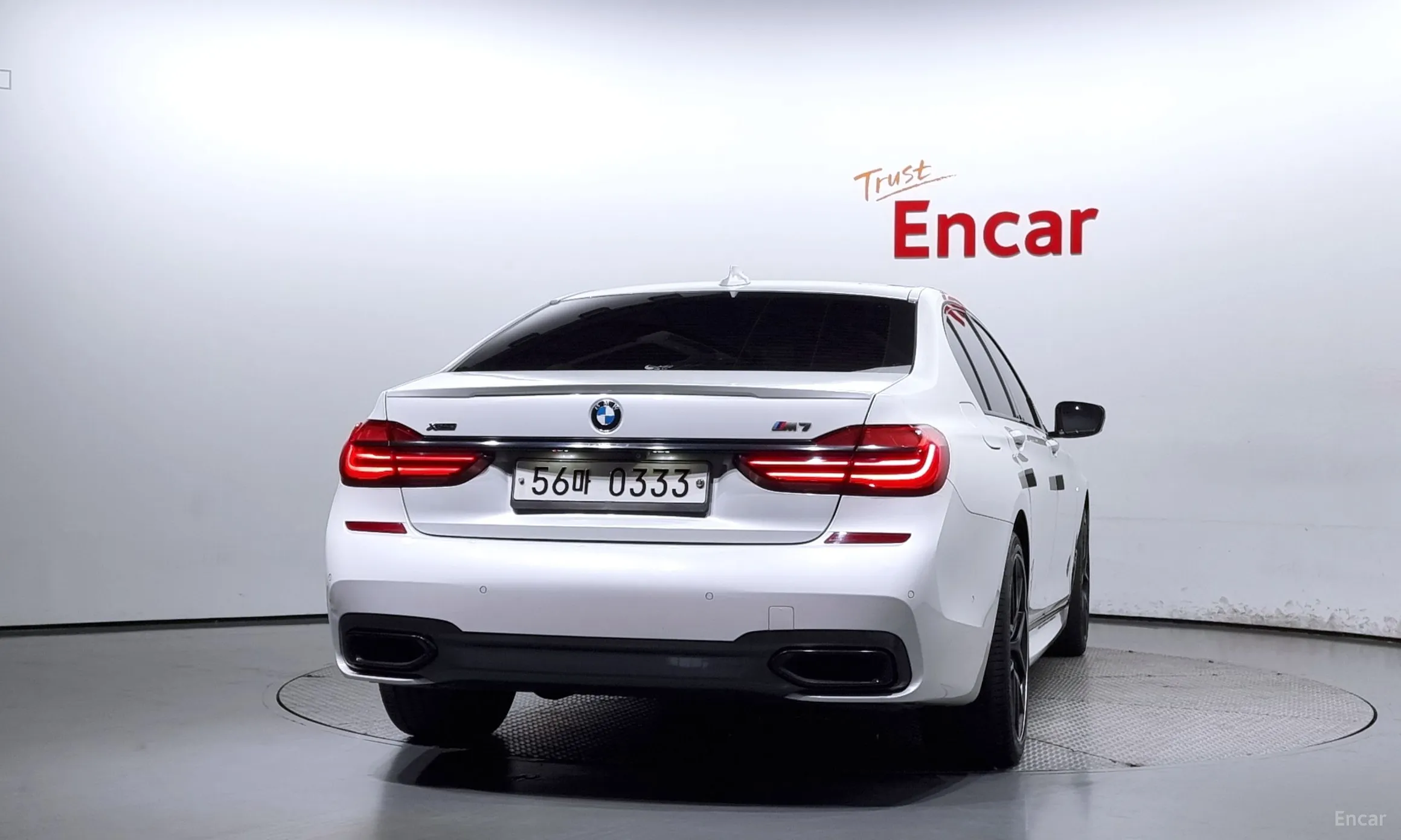 BMW 7 Series (G11) превью 3