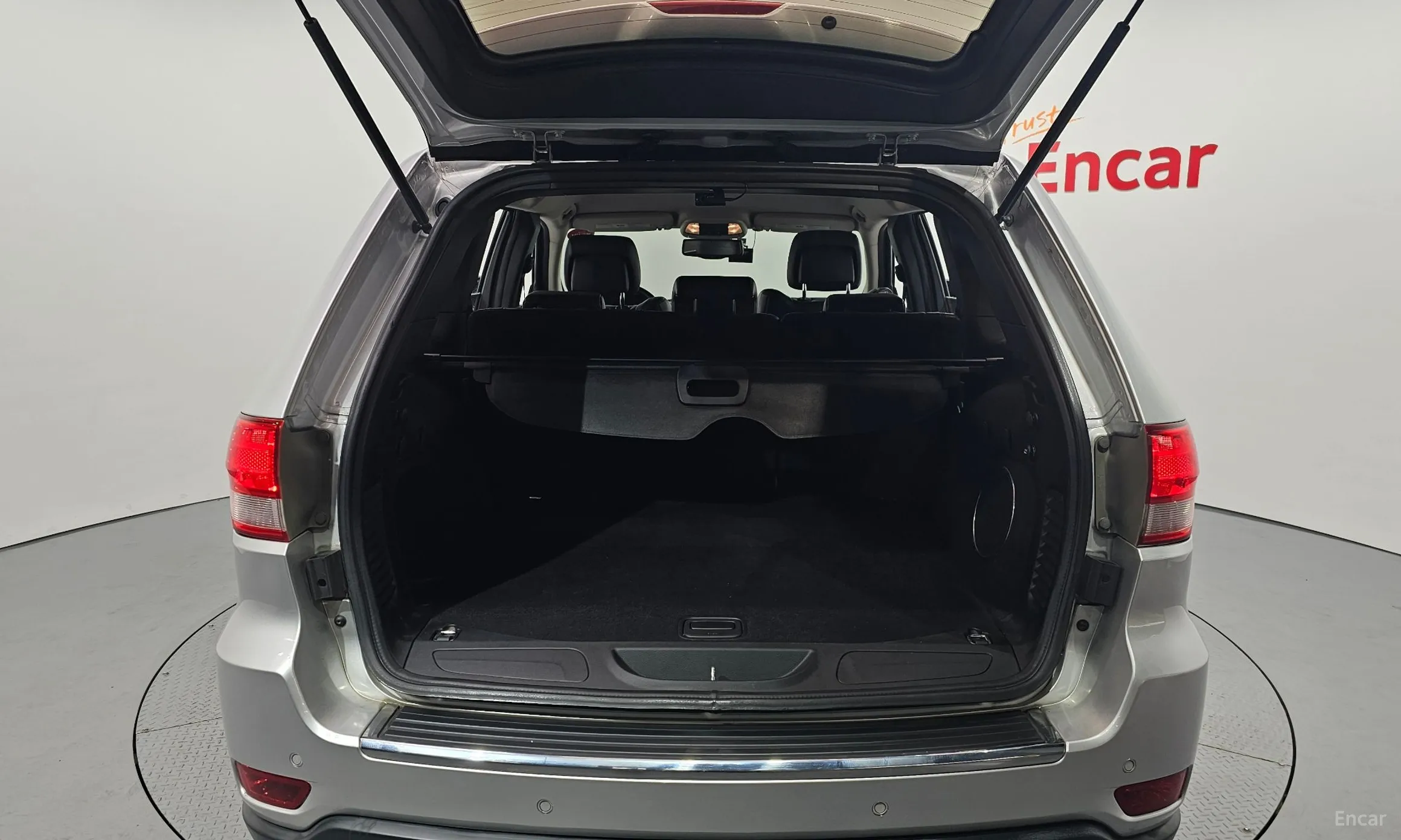 Jeep Grand Cherokee превью 20