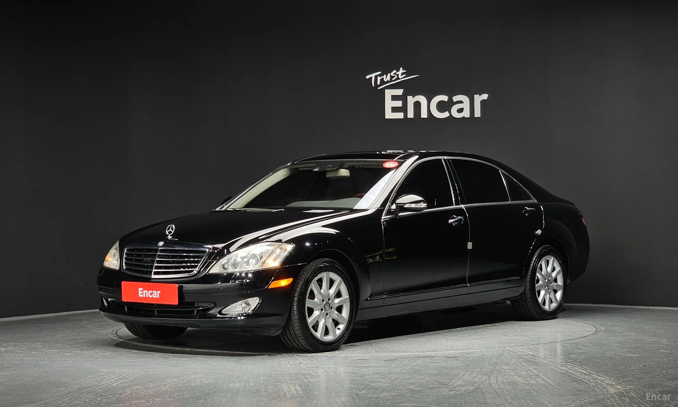 Mercedes Benz S-Class W221