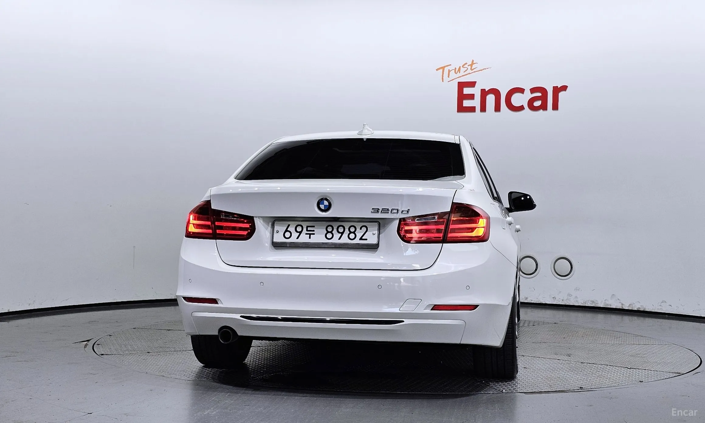BMW 3 Series (F30) превью 3