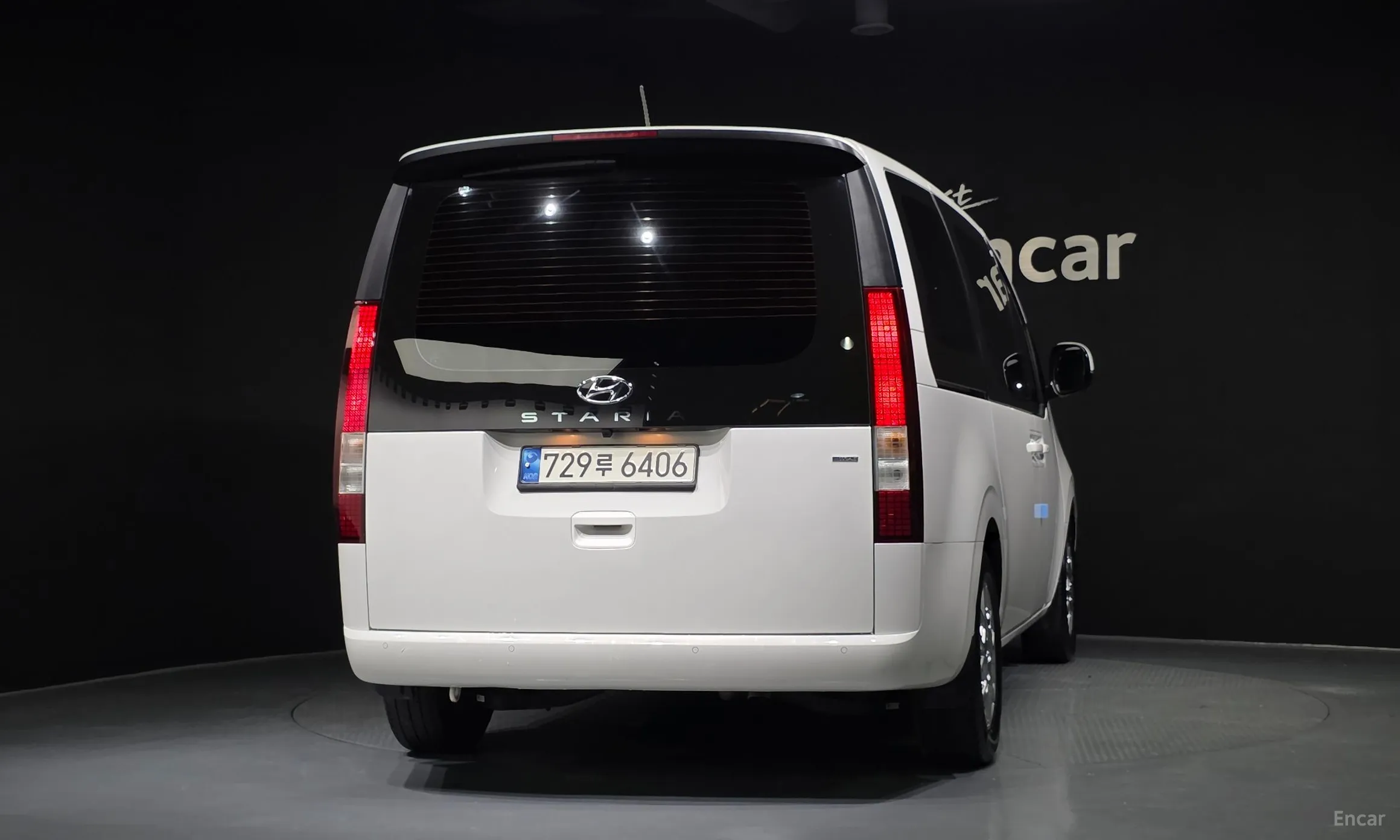 Hyundai Staria превью 3