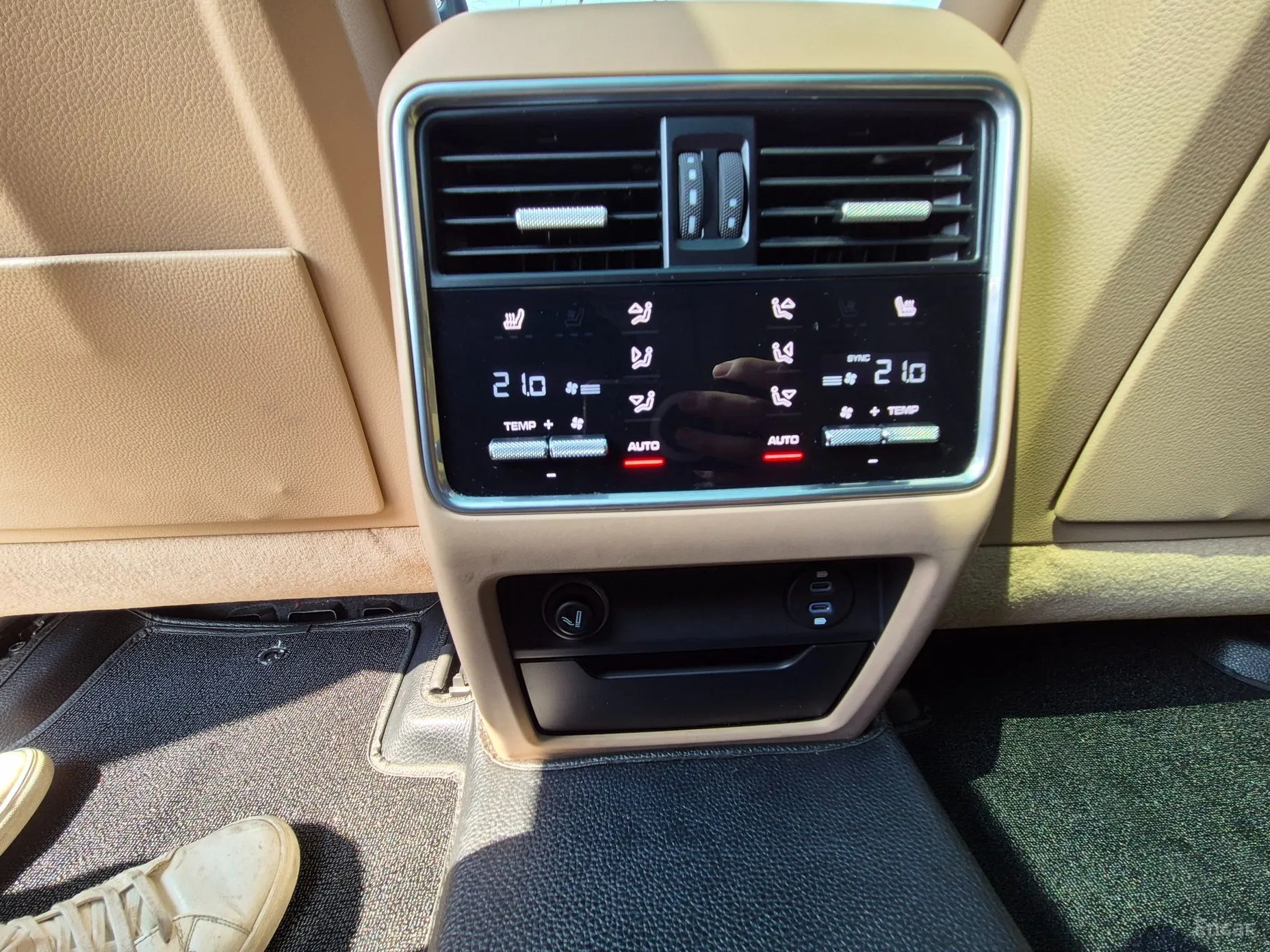 Porsche Cayenne (PO536) превью 17