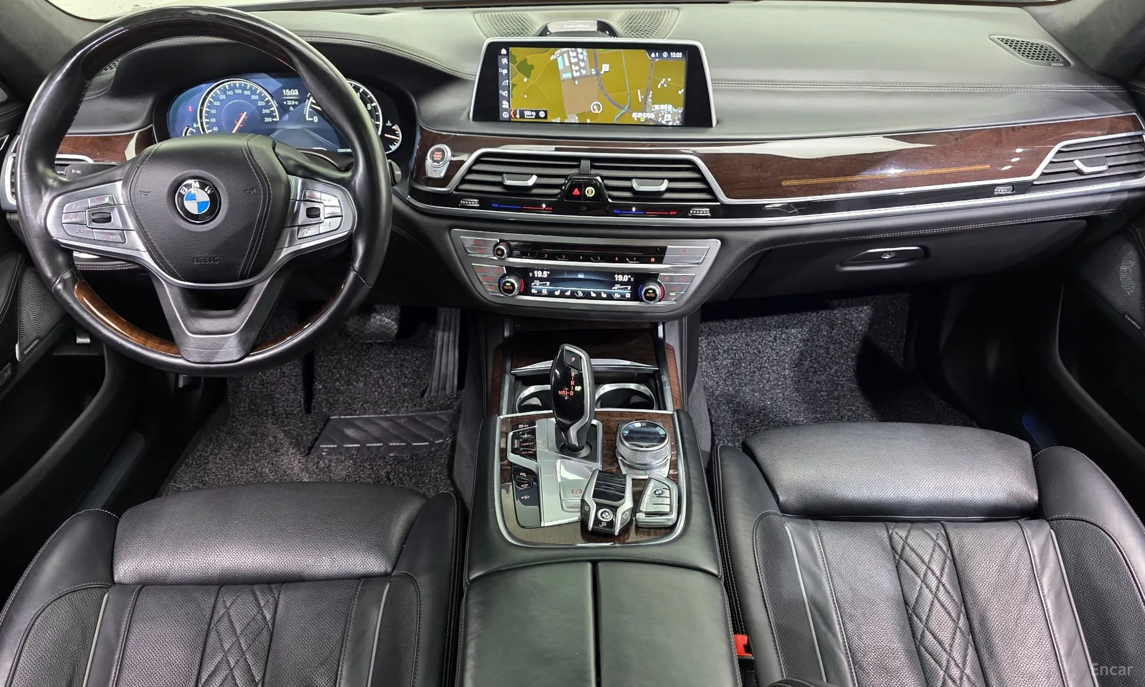 BMW 7 Series (G11) превью 4
