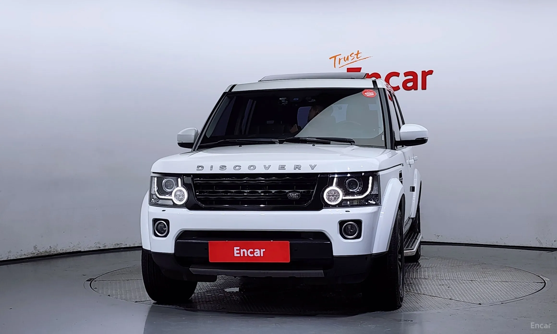 Land Rover Discovery 4 превью 2