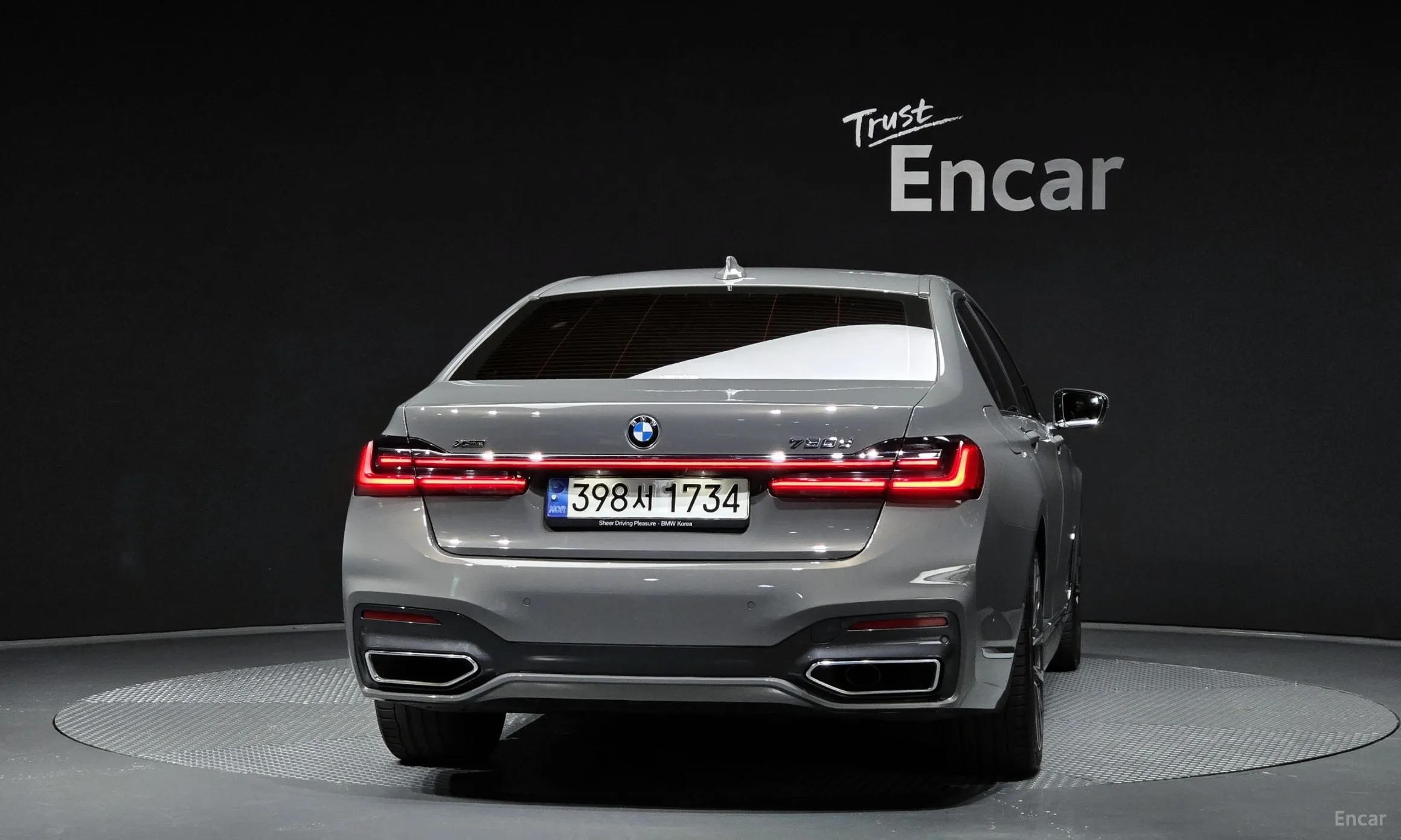 BMW 7 Series (G11) превью 3