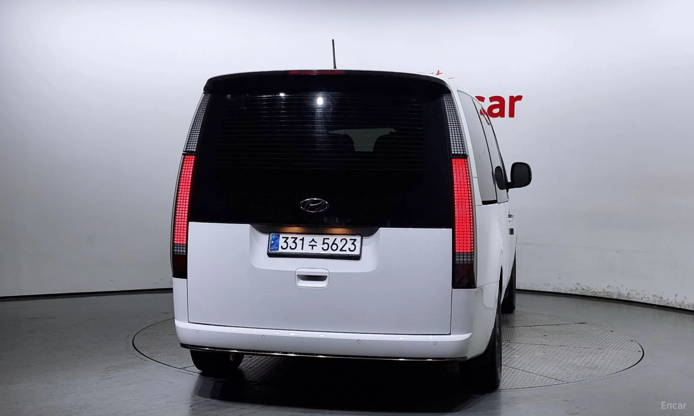 Hyundai Staria превью 3