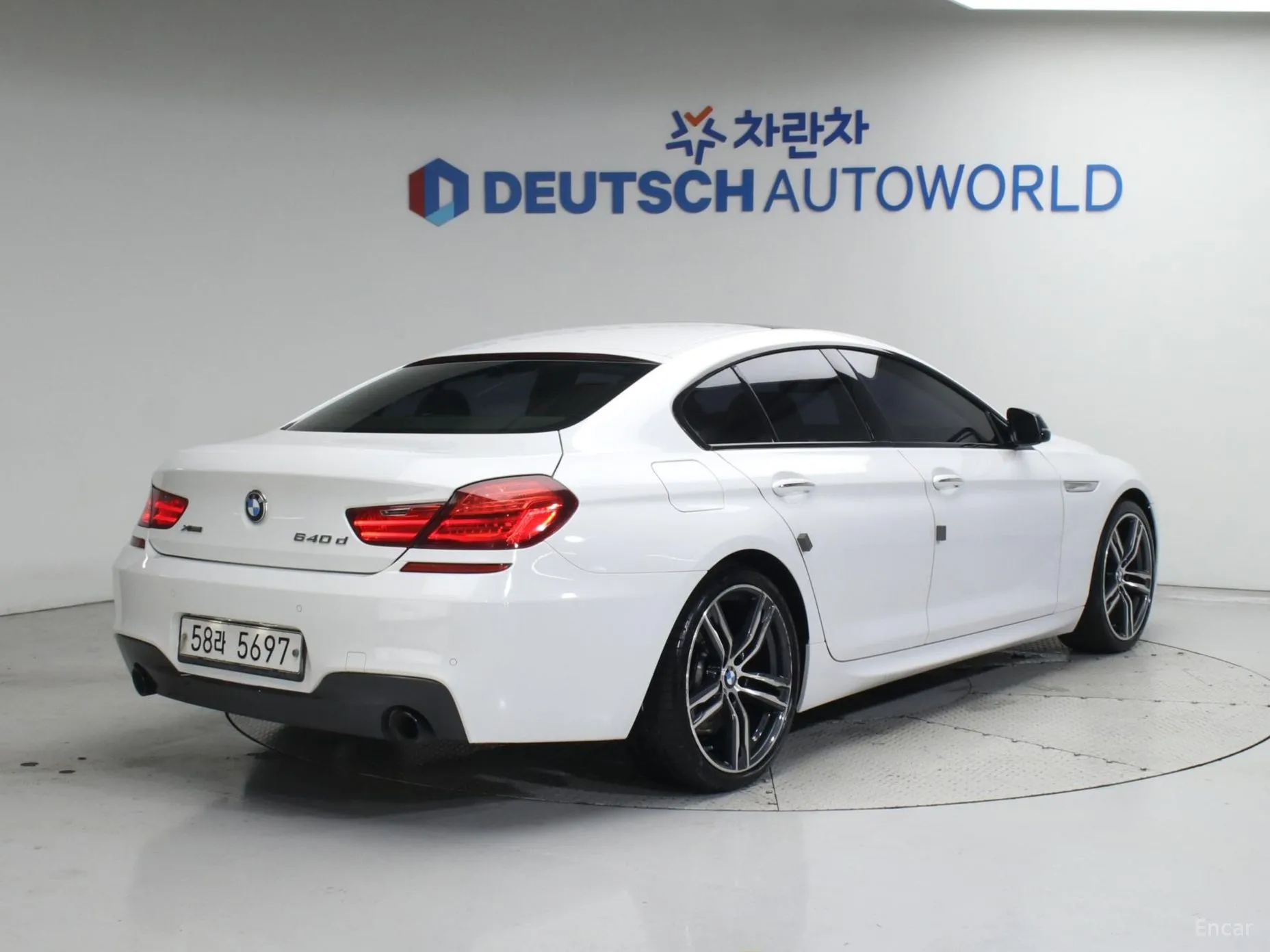 BMW 6 Series (F12) превью 2
