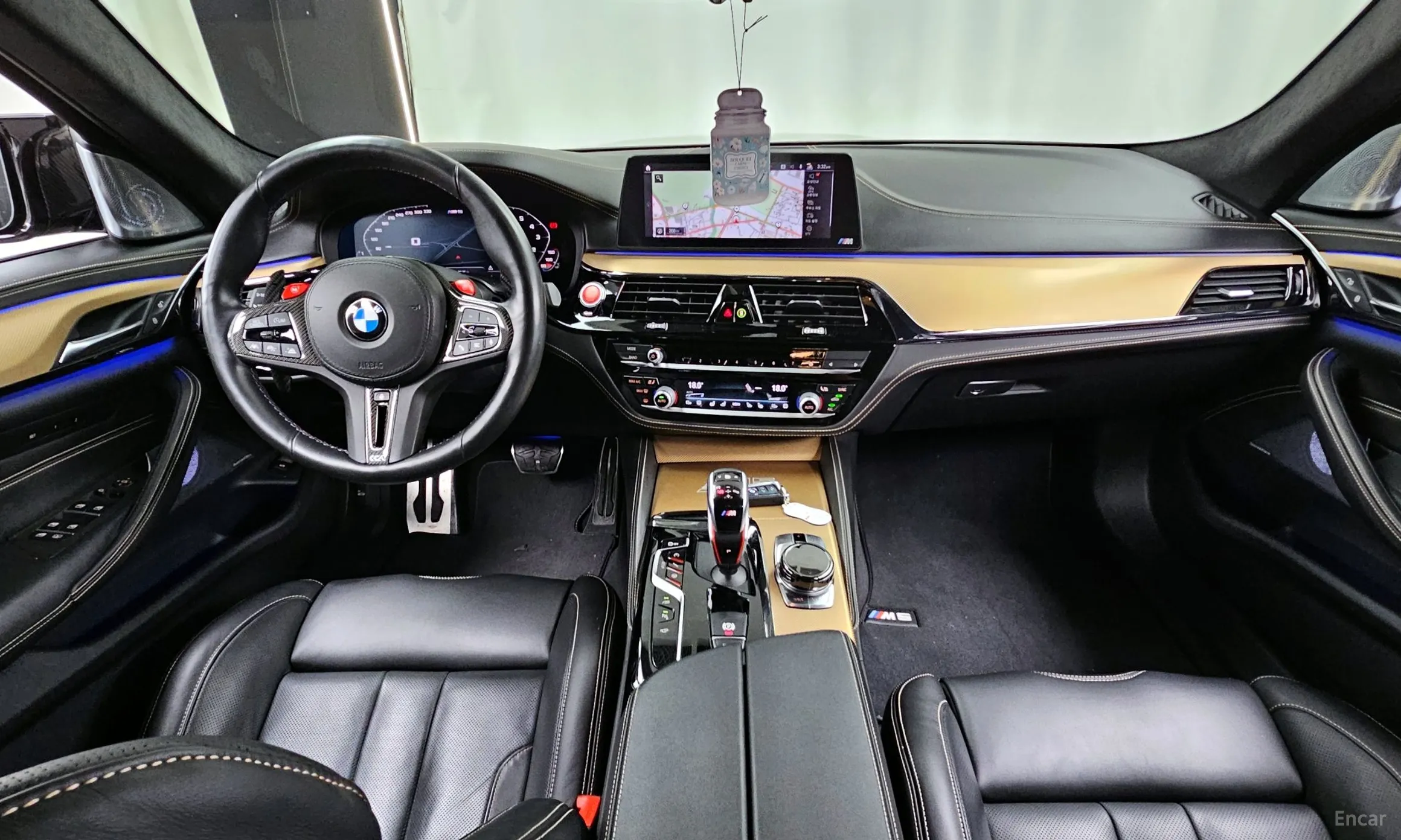 BMW M5 (F90) превью 4