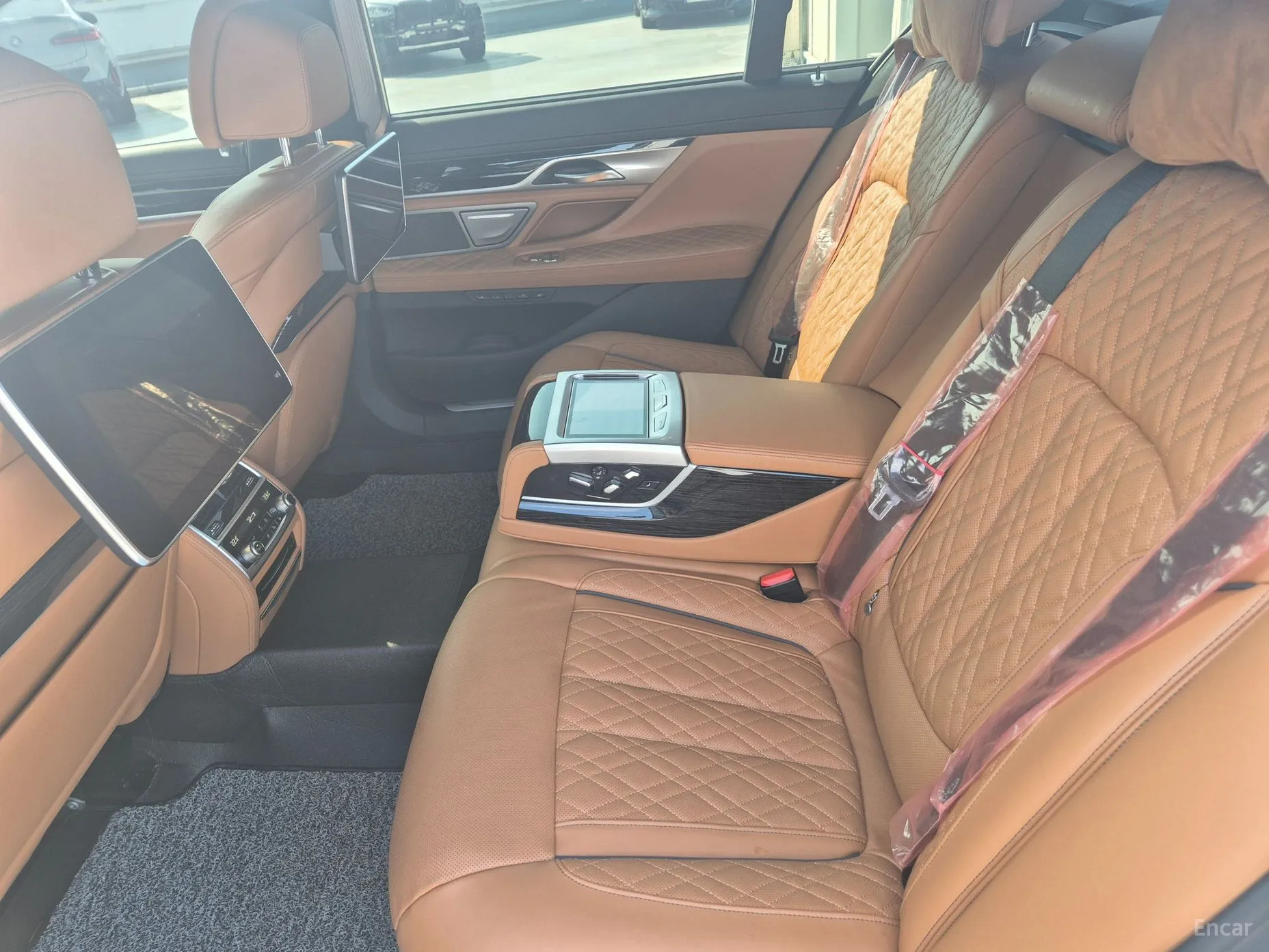 BMW 7 Series (G11) превью 4