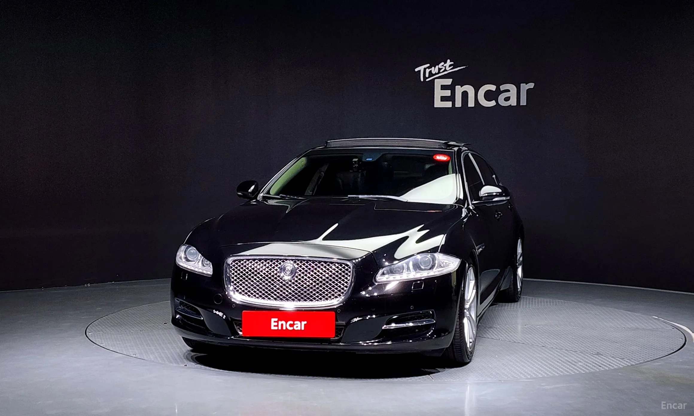 Jaguar All New XJ превью 3