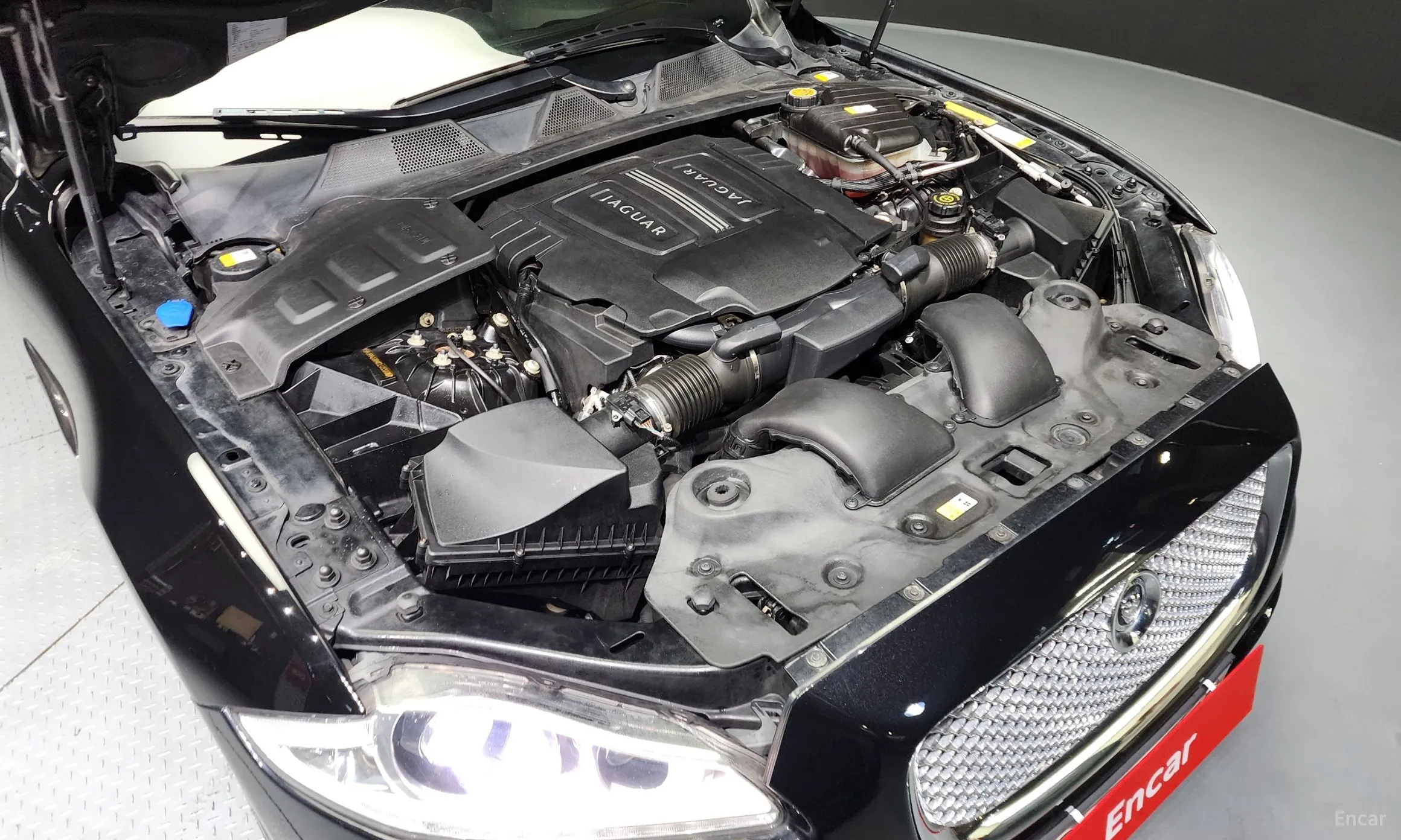 Jaguar All New XJ превью 6