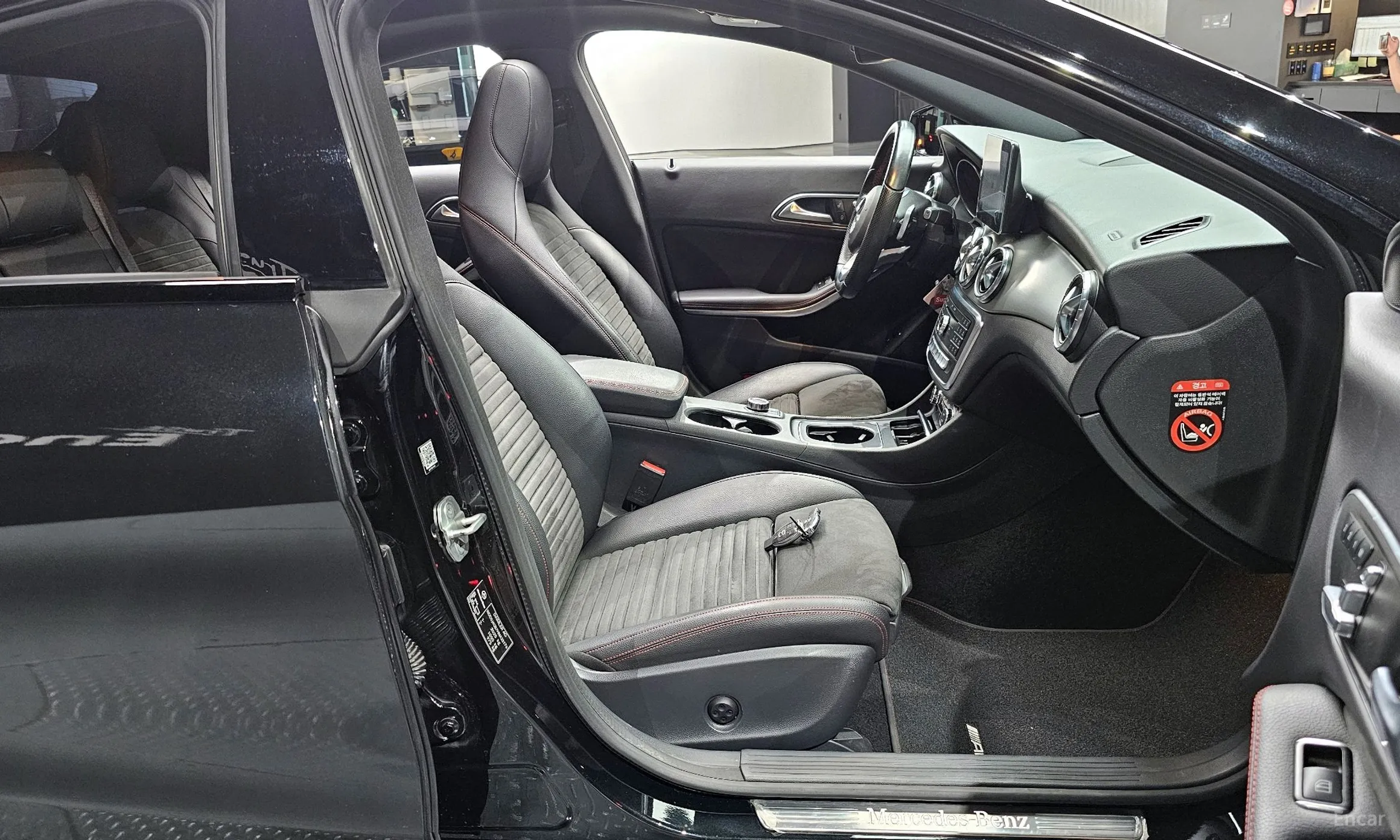 Mercedes Benz CLA-Class C117 превью 10