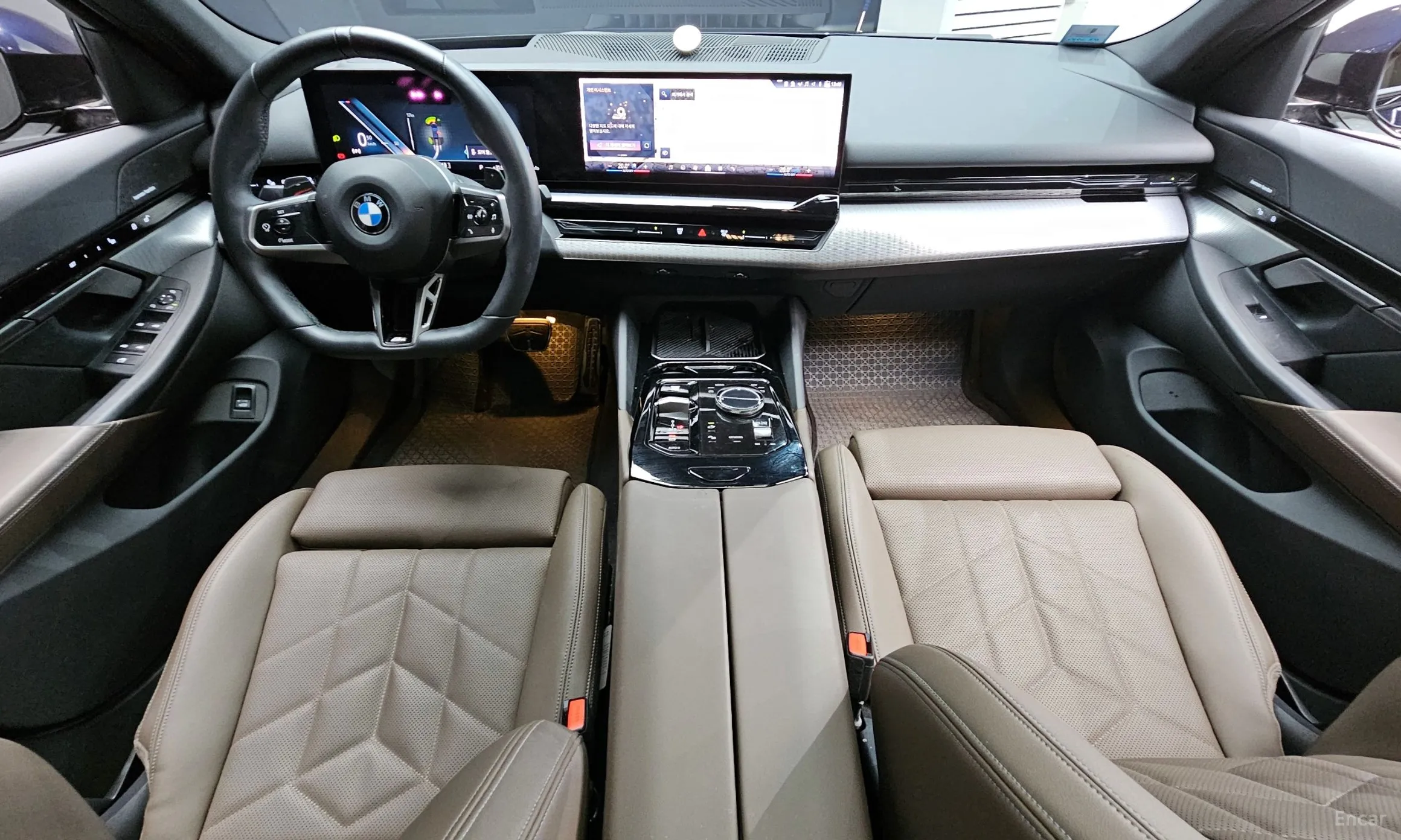 BMW 5 Series (G60) превью 7