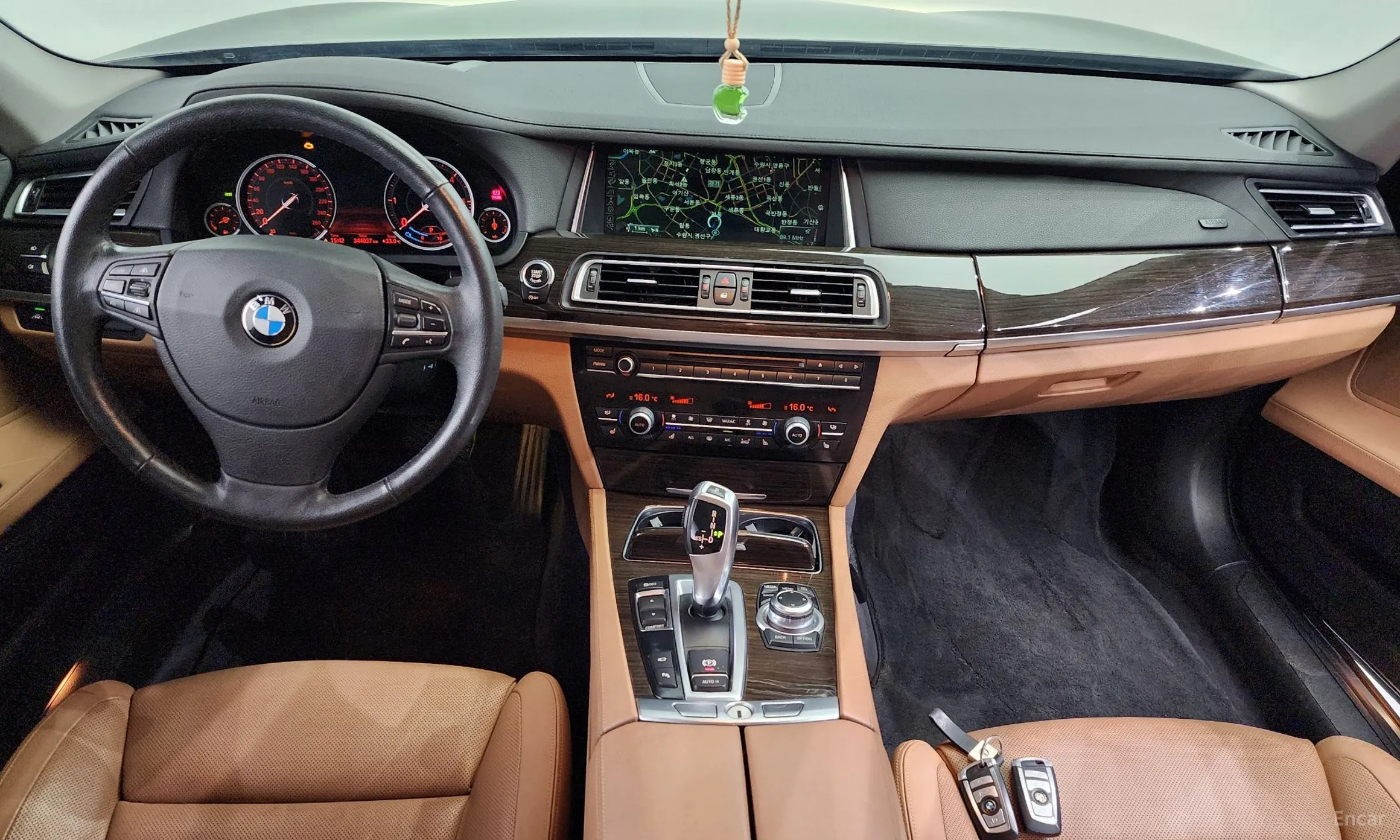 BMW 7 Series (F01) превью 4