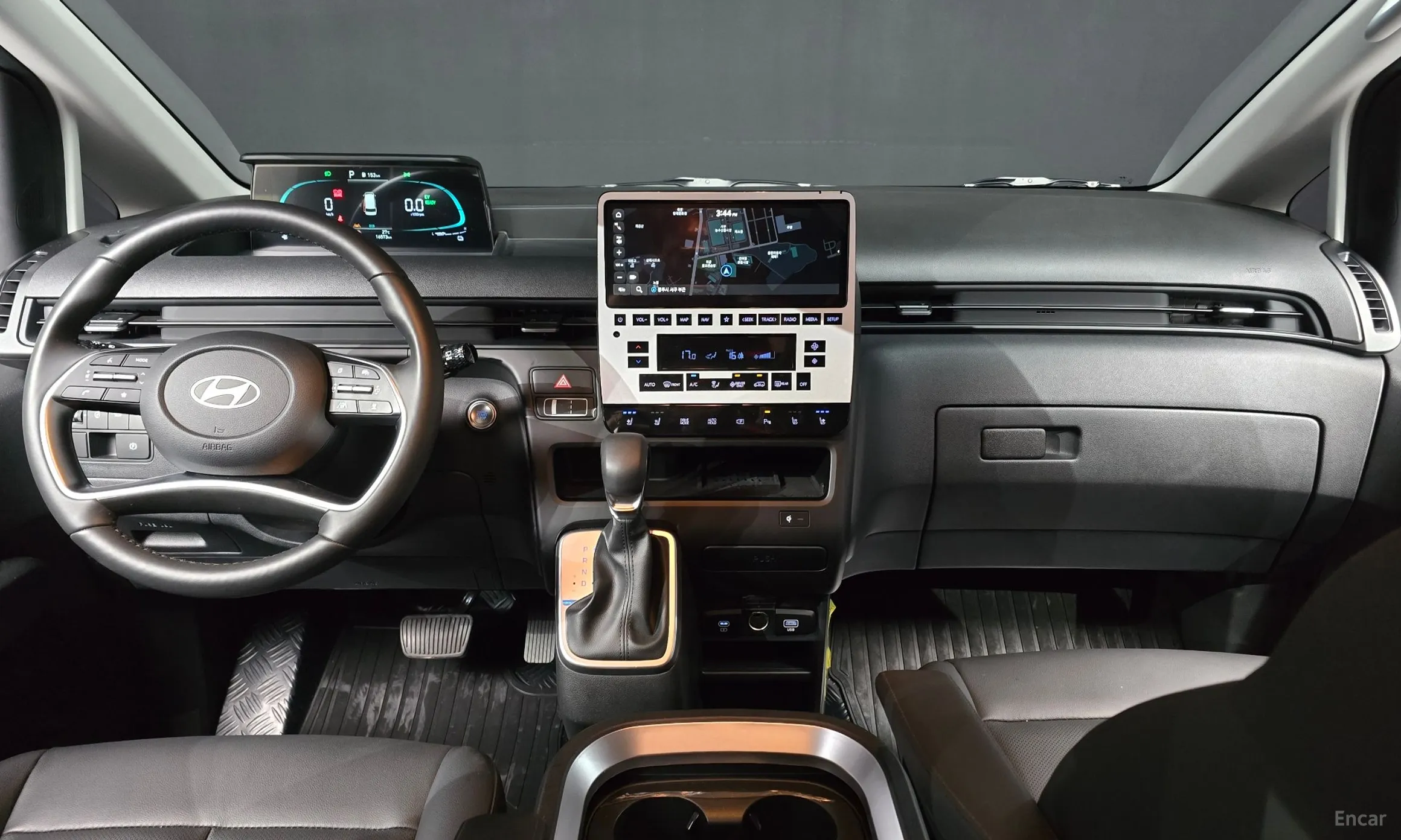Hyundai Staria превью 4