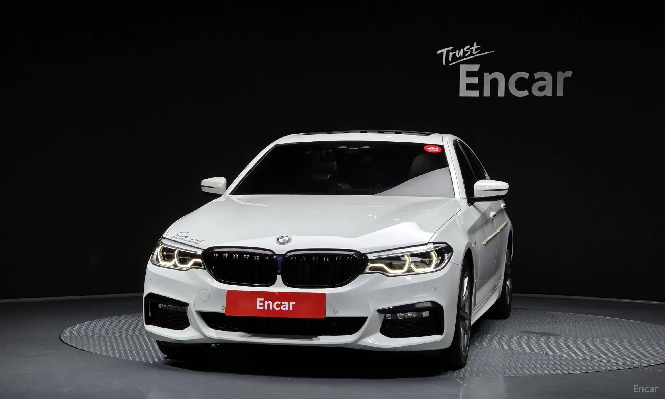 BMW 5 Series (G30) превью 2