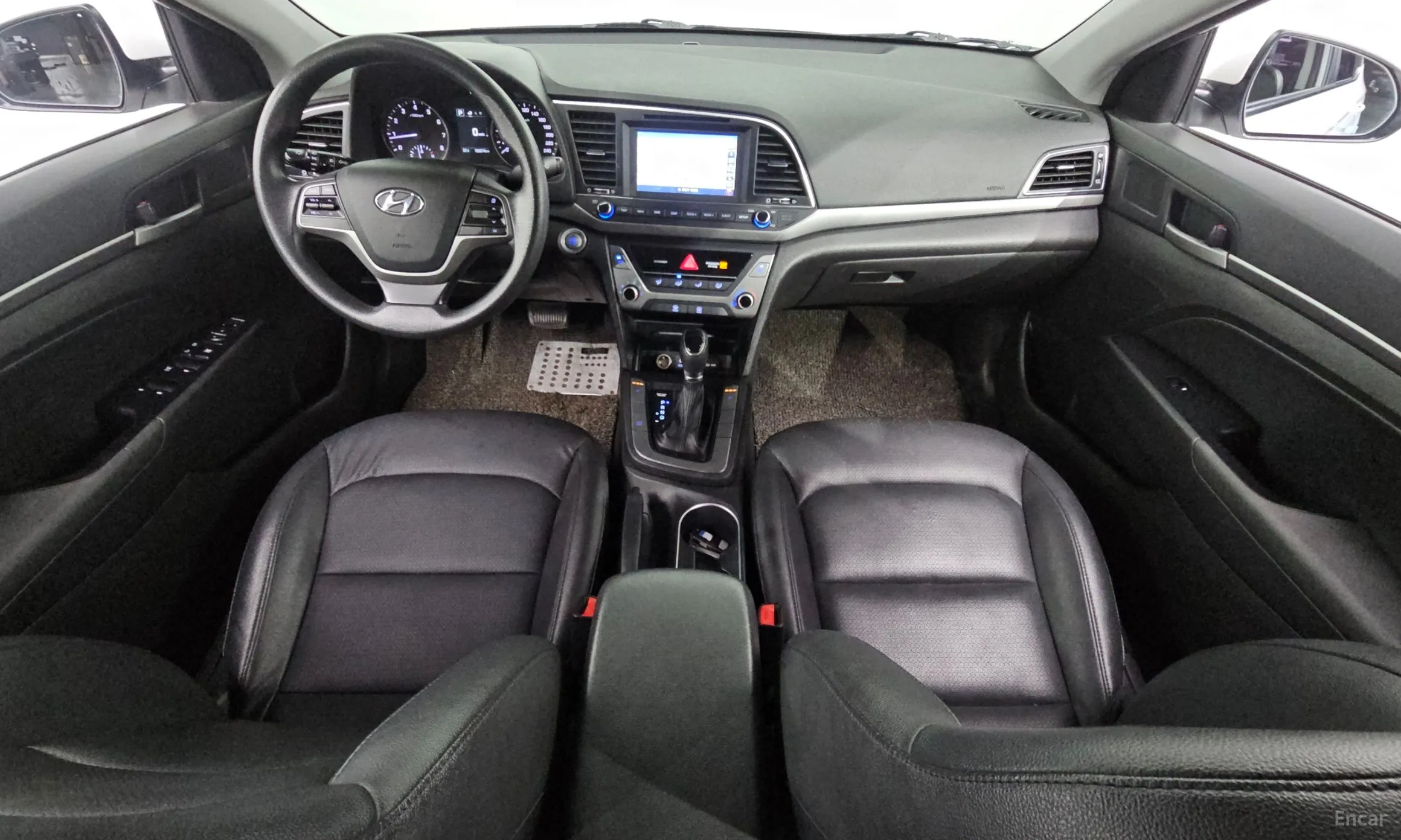 Hyundai Avante AD превью 4