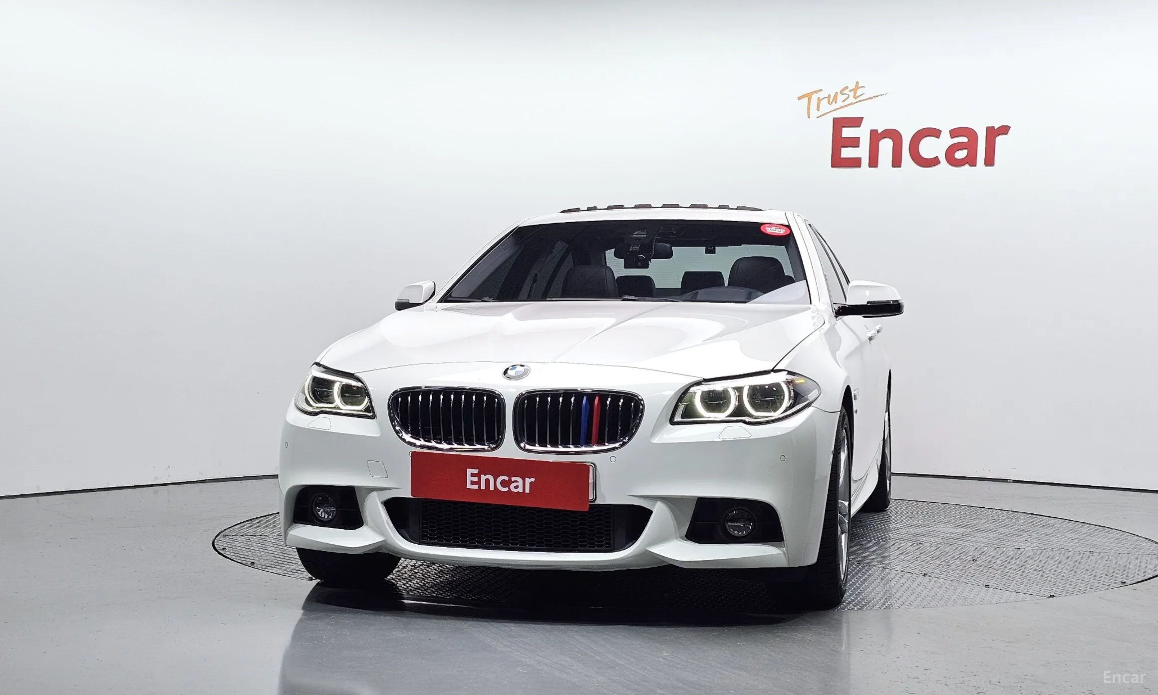 BMW 5 Series (F10) превью 3