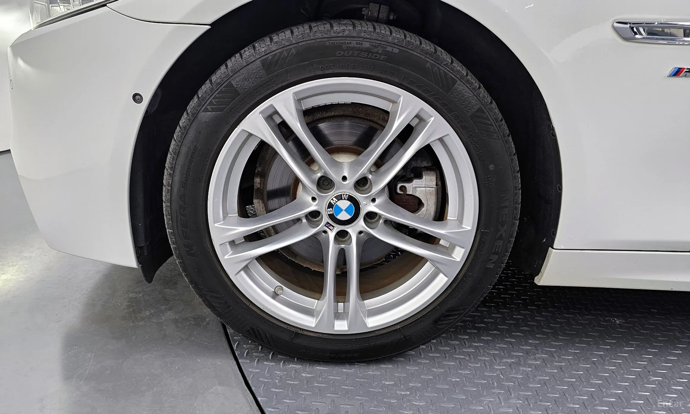 BMW 5 Series (F10) превью 5