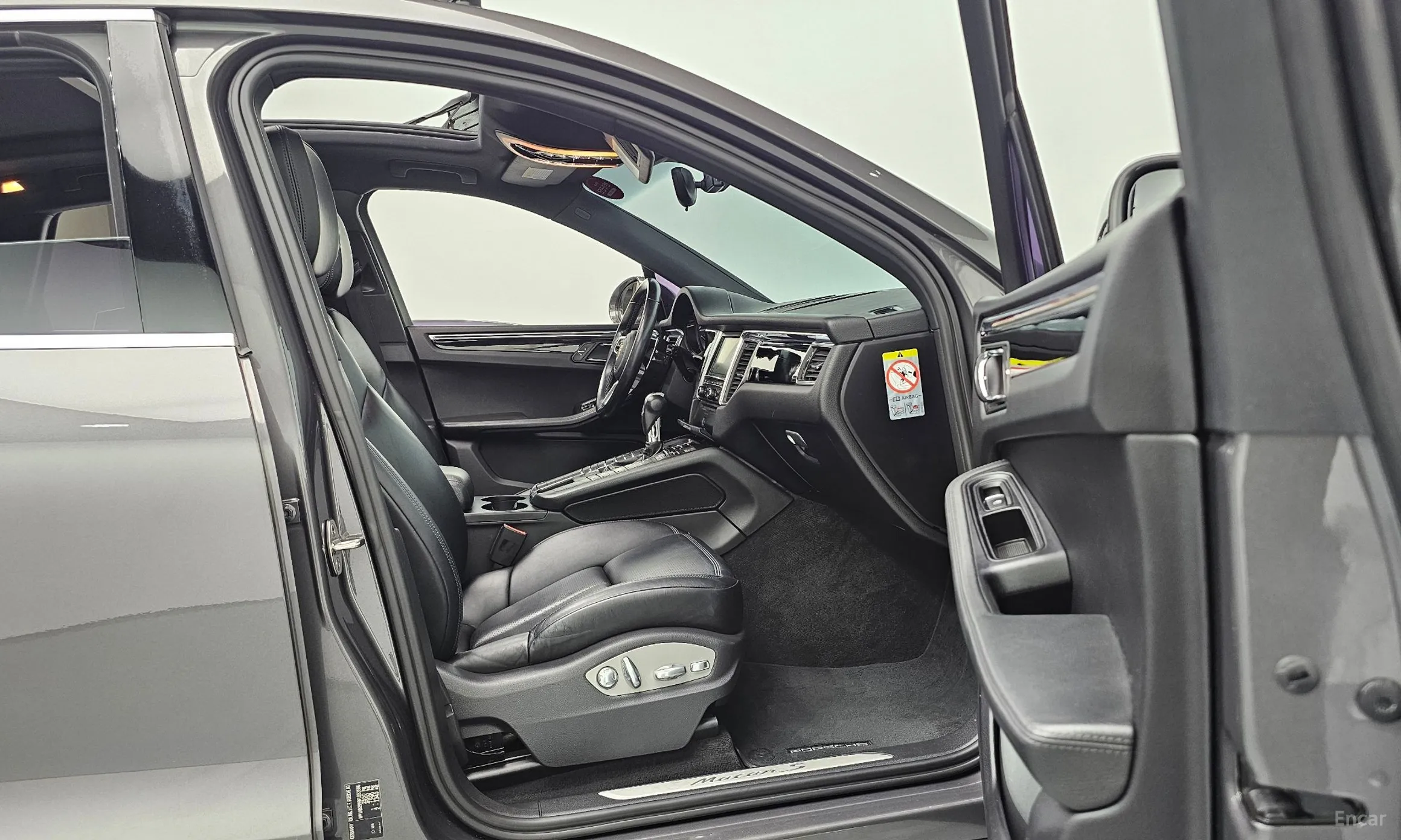 Porsche Macan превью 11