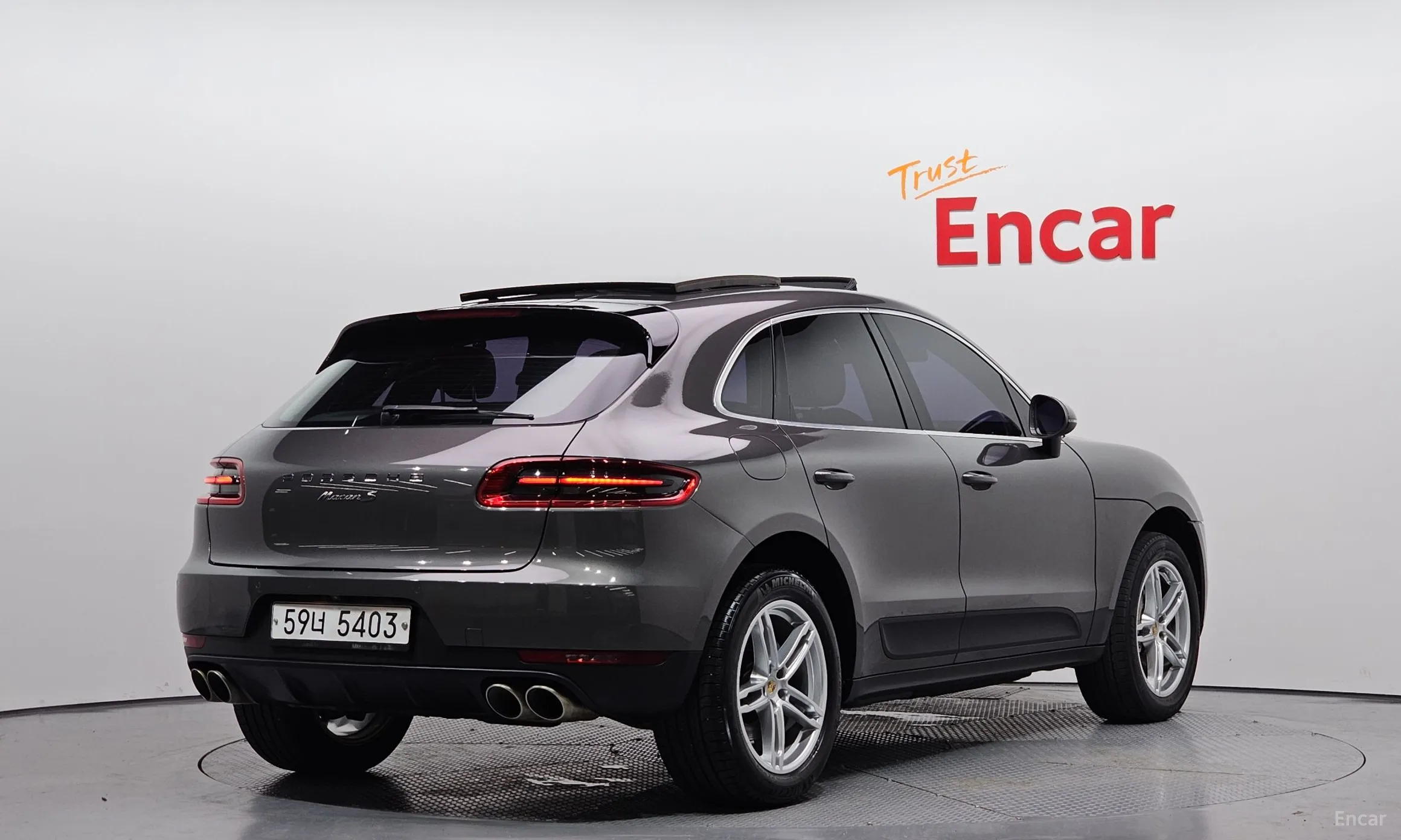 Porsche Macan превью 2