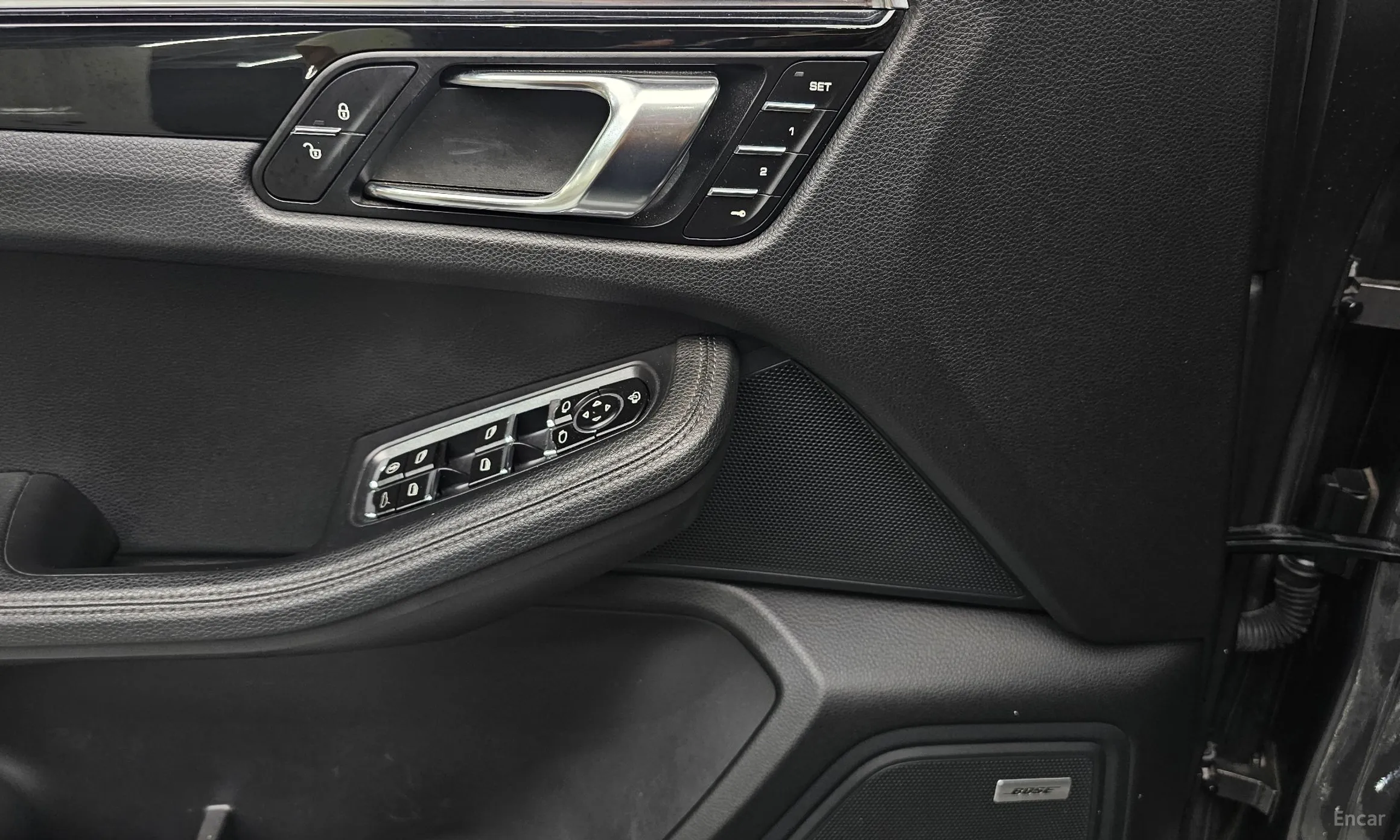 Porsche Macan превью 17