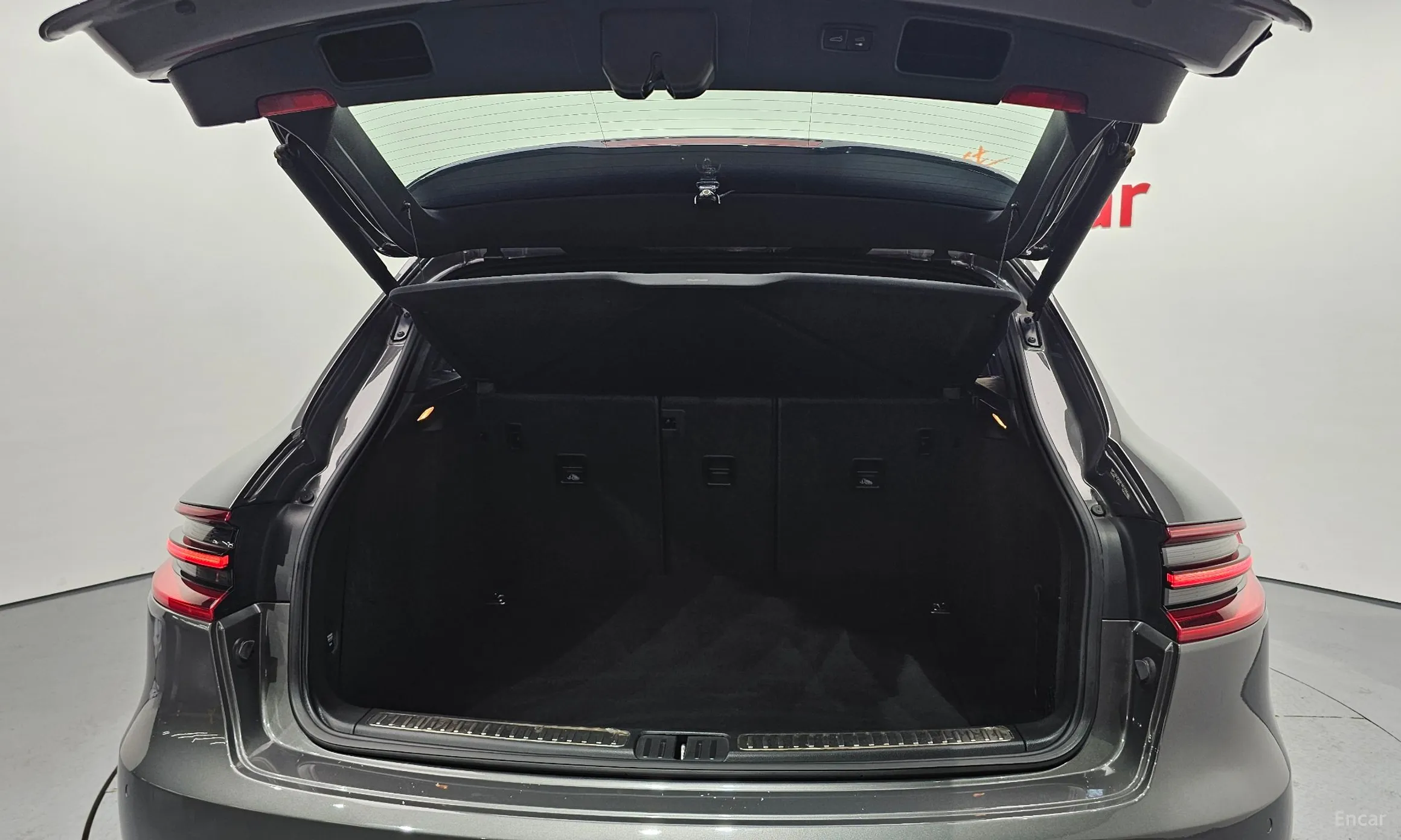 Porsche Macan превью 20