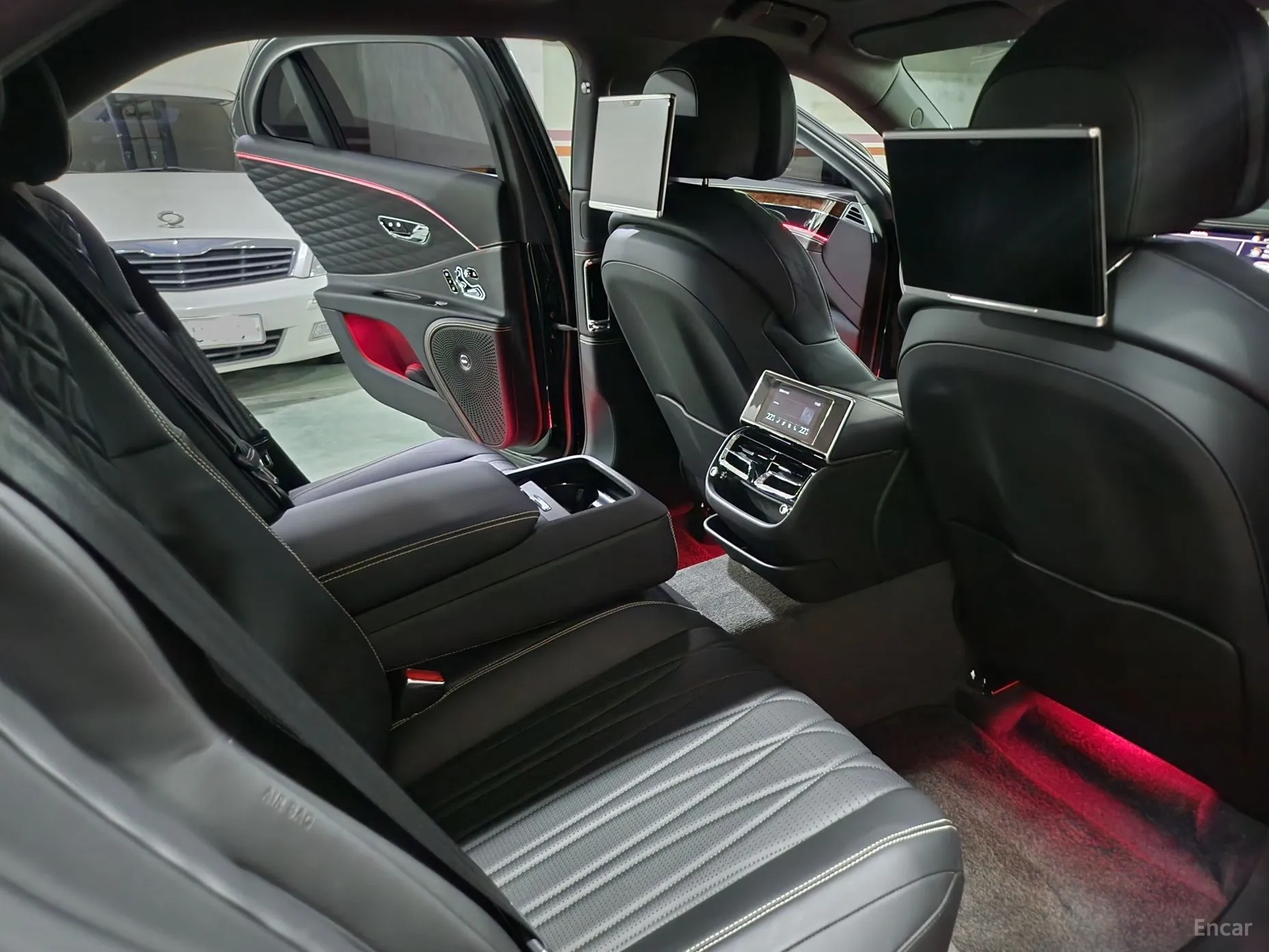 Bentley Flying Spur 3rd Generation превью 18