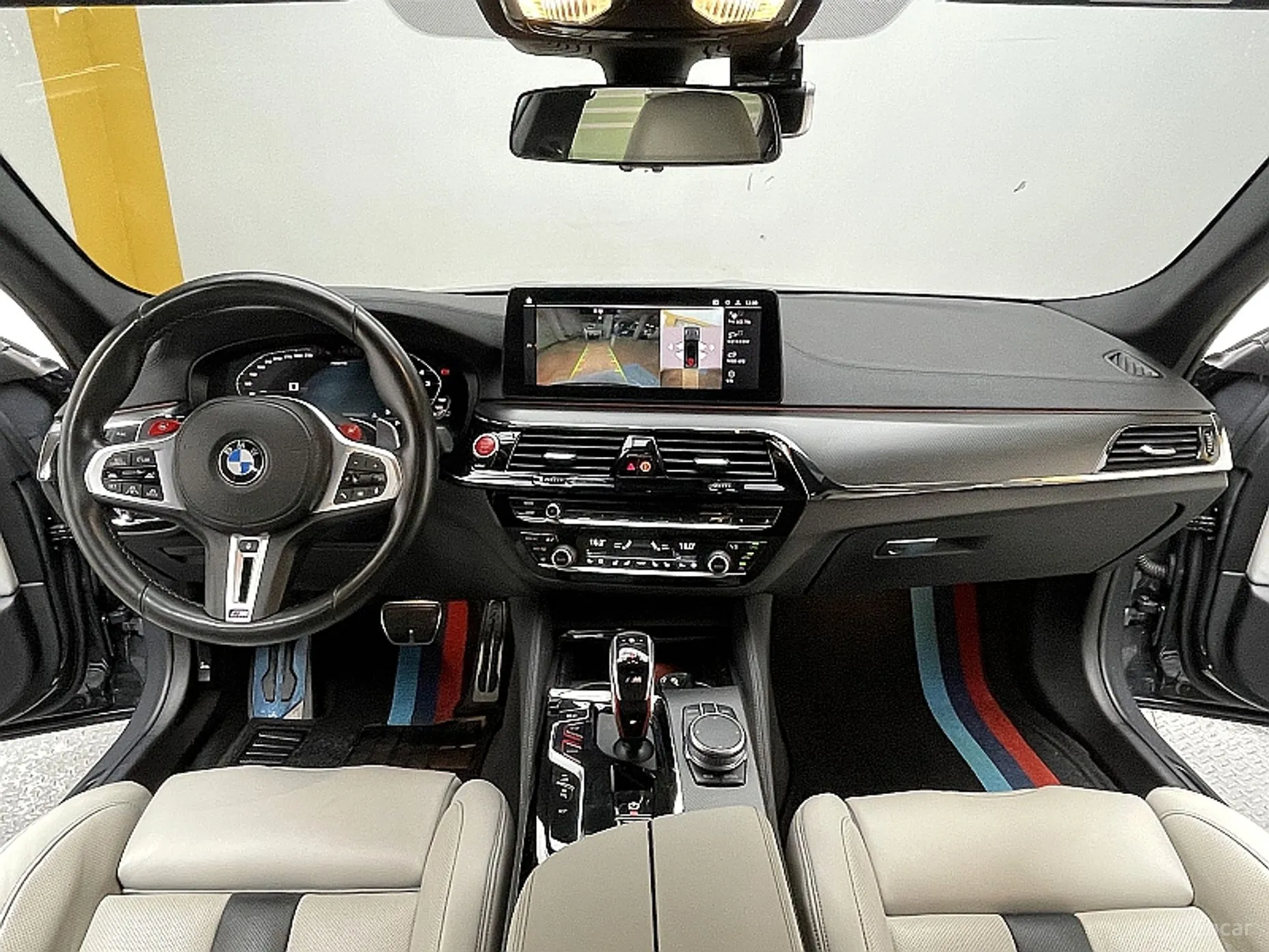 BMW M5 (F90) превью 4