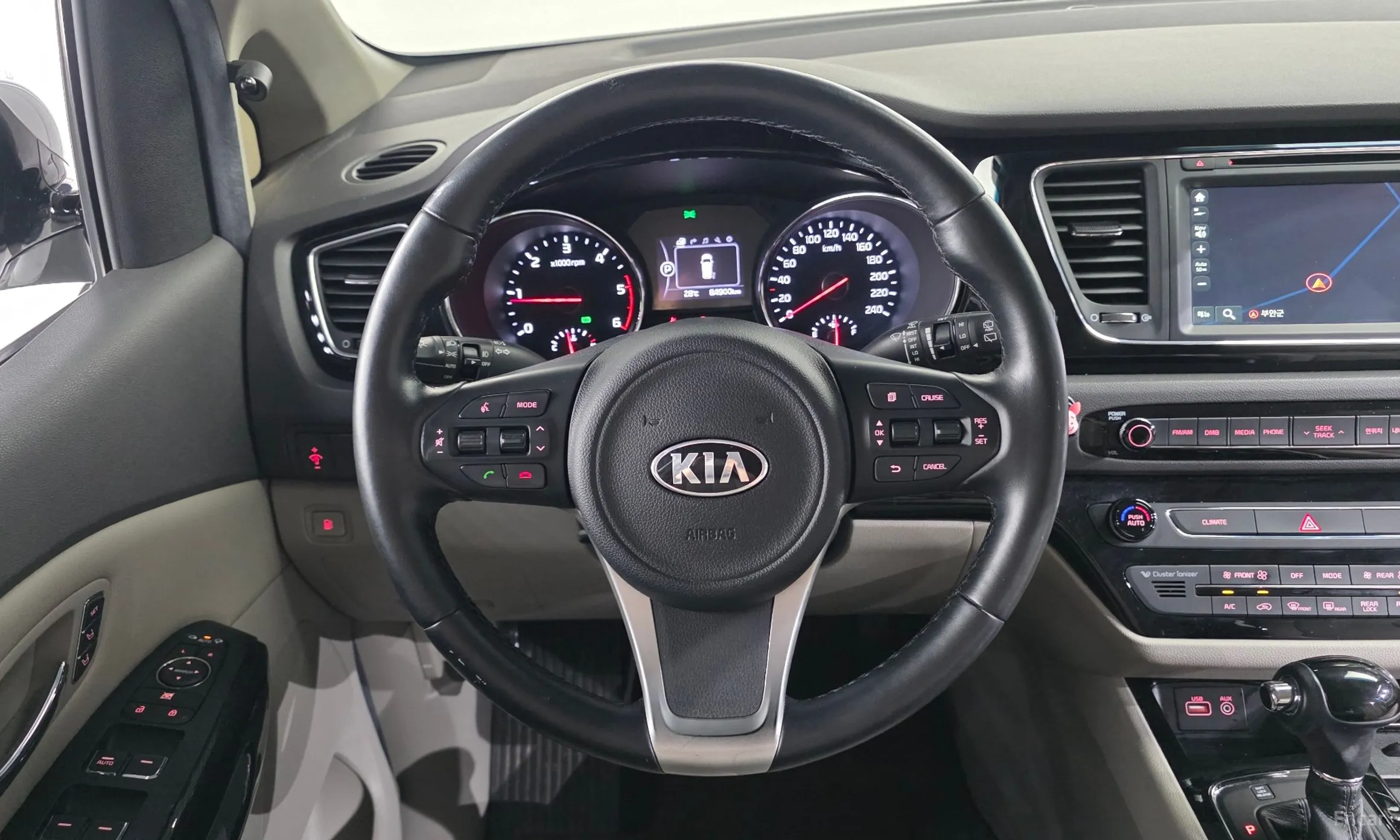 Kia Carnival превью 14