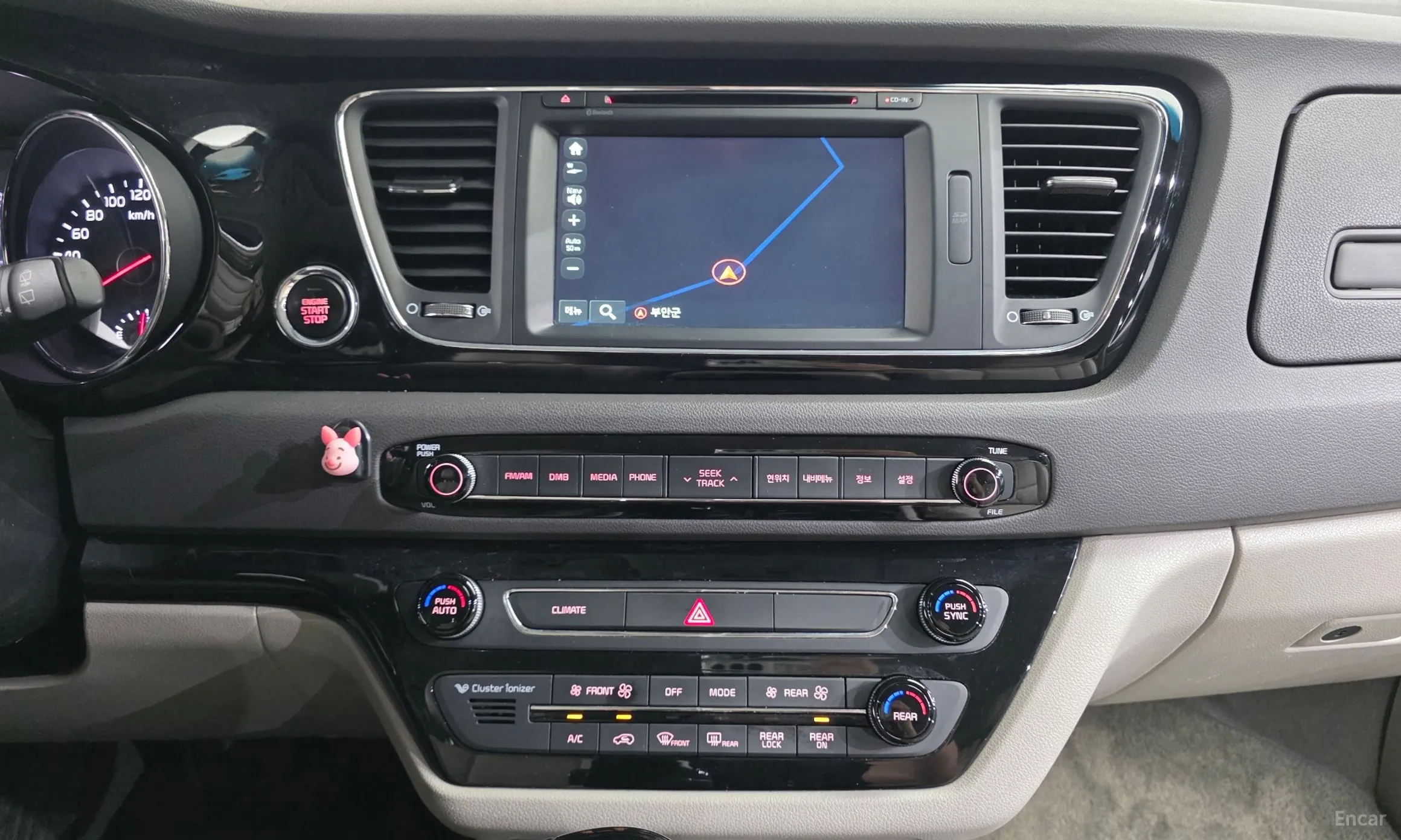 Kia Carnival превью 15