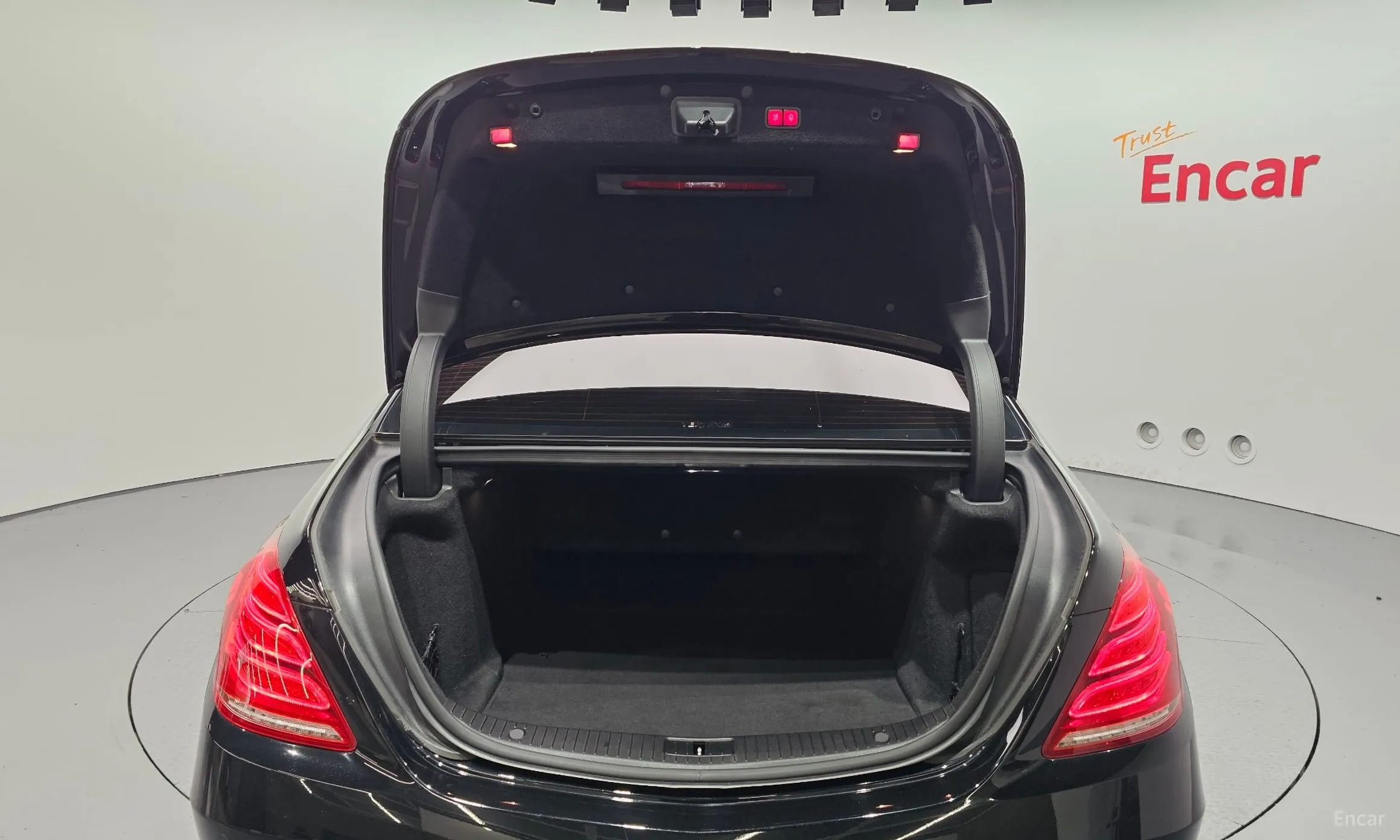 Mercedes Benz S-Class W222 превью 20
