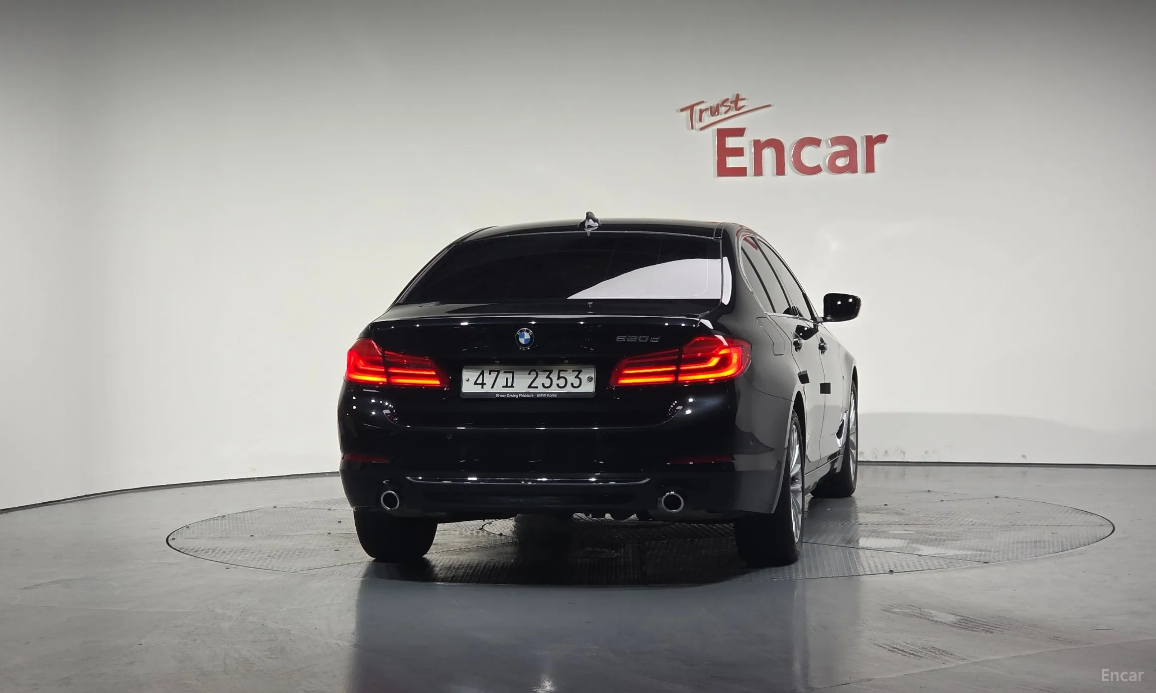 BMW 5 Series (G30) превью 3